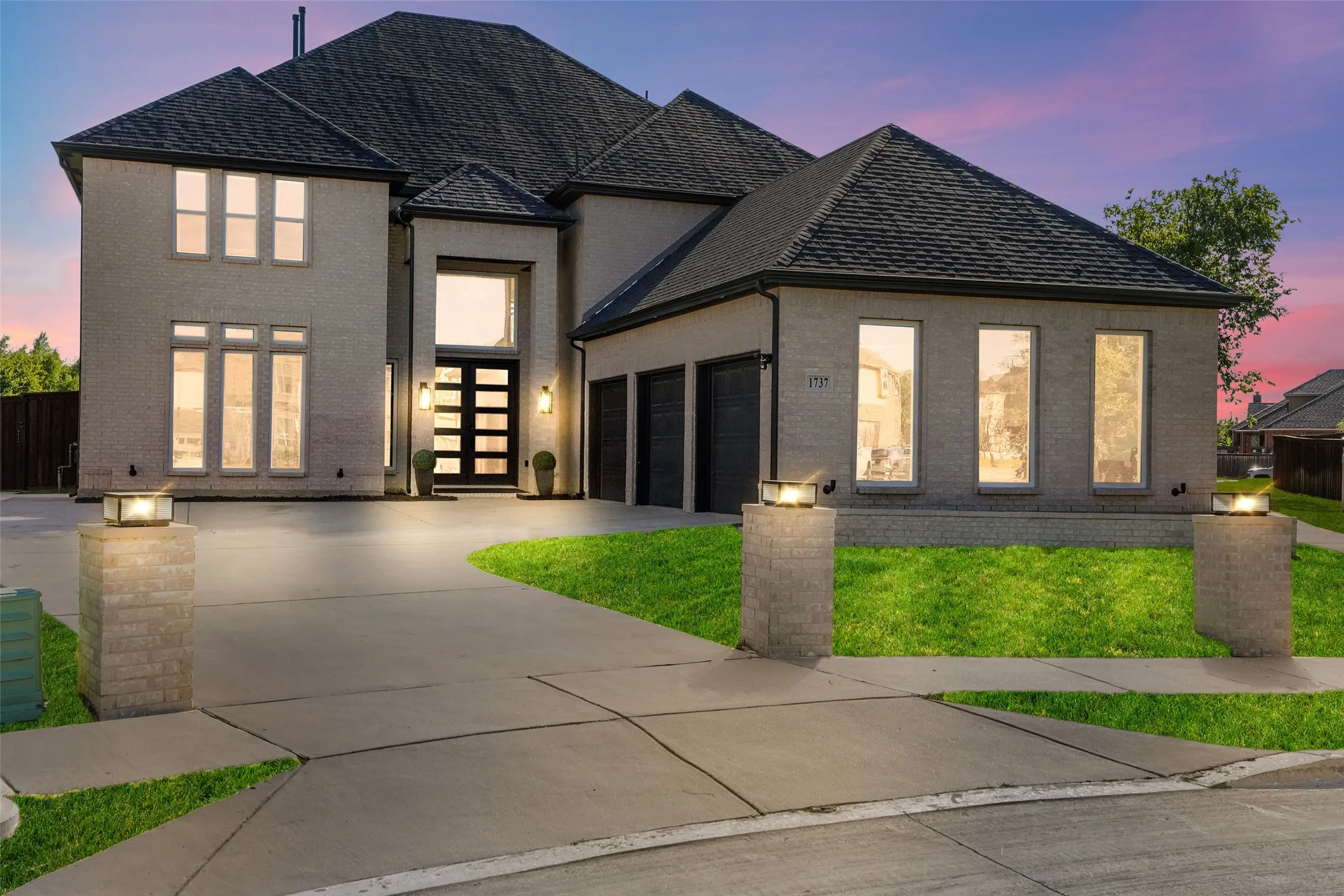 Single Family Residence For Sale in Denton County , 1737 Frisco Hills Boulevard, Little Elm, Texas 75068, 5 Bedroom, 5 Bathroom, 3 Garage spaces, 4,727 Sqft, built in 2018, mls#21360783, Real Estate Agent in Little Elm, Homes For Sale in Denton county, Homes For Sale in Little Elm, Realtor in Little Elm Texas, Real Estate Brokerage Independent Realty Texas, Luminita Cordes Realtor