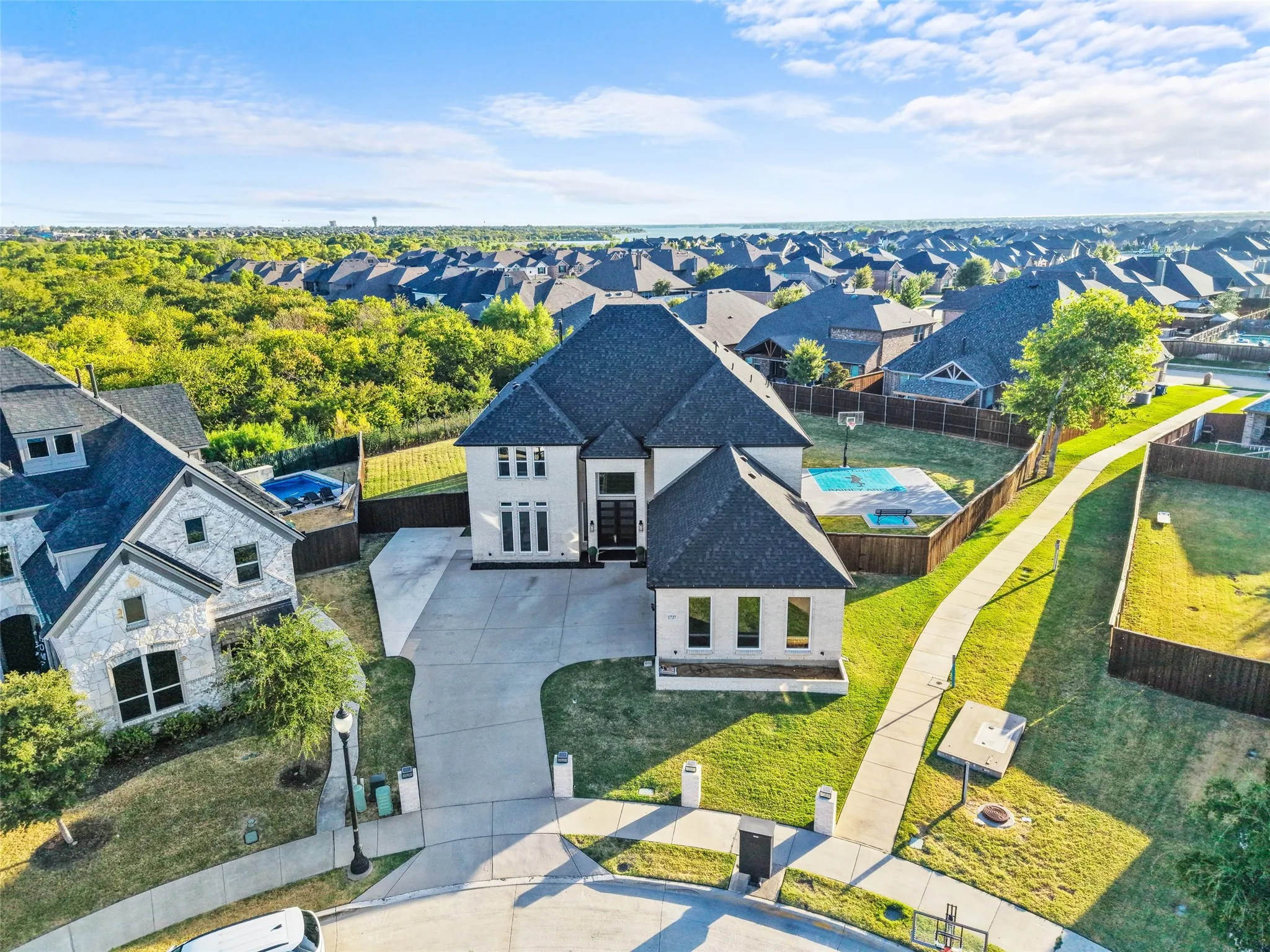 Single Family Residence For Sale in Denton County , 1737 Frisco Hills Boulevard, Little Elm, Texas 75068, 5 Bedroom, 5 Bathroom, 3 Garage spaces, 4,727 Sqft, built in 2018, mls#21360783, Real Estate Agent in Little Elm, Homes For Sale in Denton county, Homes For Sale in Little Elm, Realtor in Little Elm Texas, Real Estate Brokerage Independent Realty Texas, Luminita Cordes Realtor