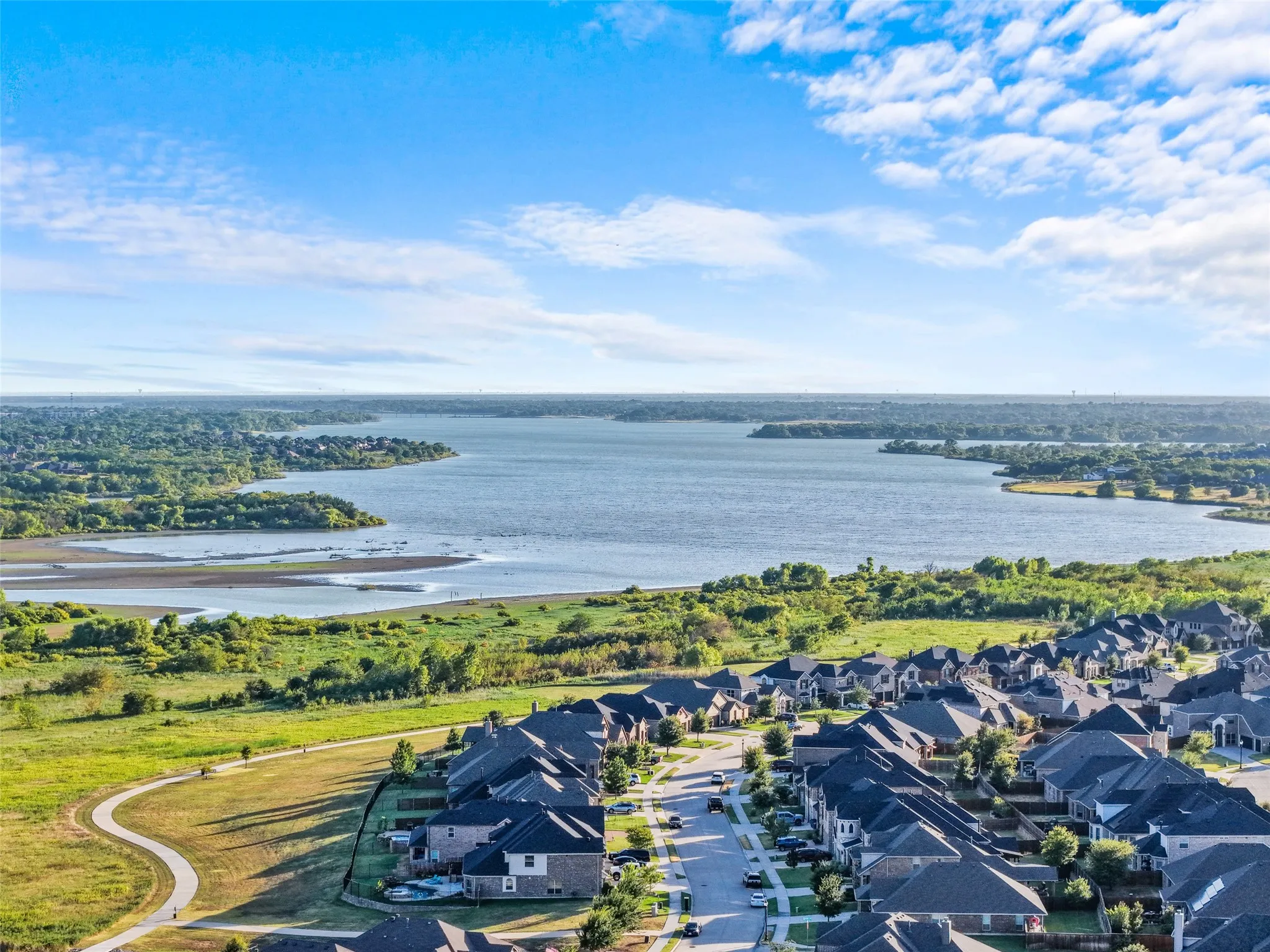 Single Family Residence For Sale in Denton County , 1737 Frisco Hills Boulevard, Little Elm, Texas 75068, 5 Bedroom, 5 Bathroom, 3 Garage spaces, 4,727 Sqft, built in 2018, mls#21360783, Real Estate Agent in Little Elm, Homes For Sale in Denton county, Homes For Sale in Little Elm, Realtor in Little Elm Texas, Real Estate Brokerage Independent Realty Texas, Luminita Cordes Realtor