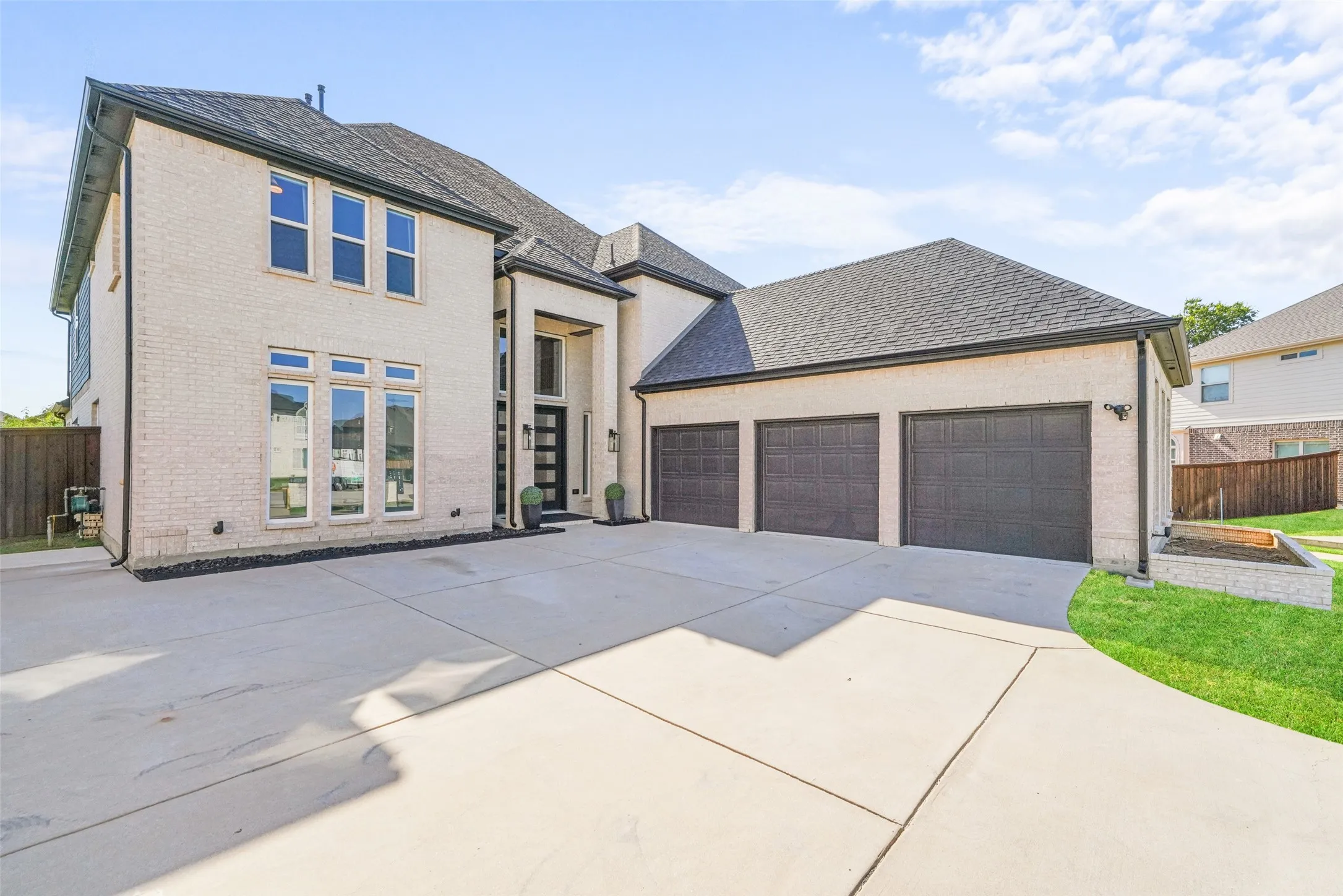 Single Family Residence For Sale in Denton County , 1737 Frisco Hills Boulevard, Little Elm, Texas 75068, 5 Bedroom, 5 Bathroom, 3 Garage spaces, 4,727 Sqft, built in 2018, mls#21360783, Real Estate Agent in Little Elm, Homes For Sale in Denton county, Homes For Sale in Little Elm, Realtor in Little Elm Texas, Real Estate Brokerage Independent Realty Texas, Luminita Cordes Realtor