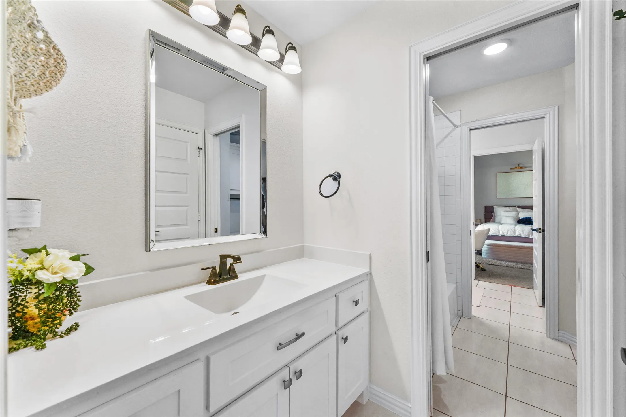 Single Family Residence For Sale in Denton County , 1737 Frisco Hills Boulevard, Little Elm, Texas 75068, 5 Bedroom, 5 Bathroom, 3 Garage spaces, 4,727 Sqft, built in 2018, mls#21360783, Real Estate Agent in Little Elm, Homes For Sale in Denton county, Homes For Sale in Little Elm, Realtor in Little Elm Texas, Real Estate Brokerage Independent Realty Texas, Luminita Cordes Realtor