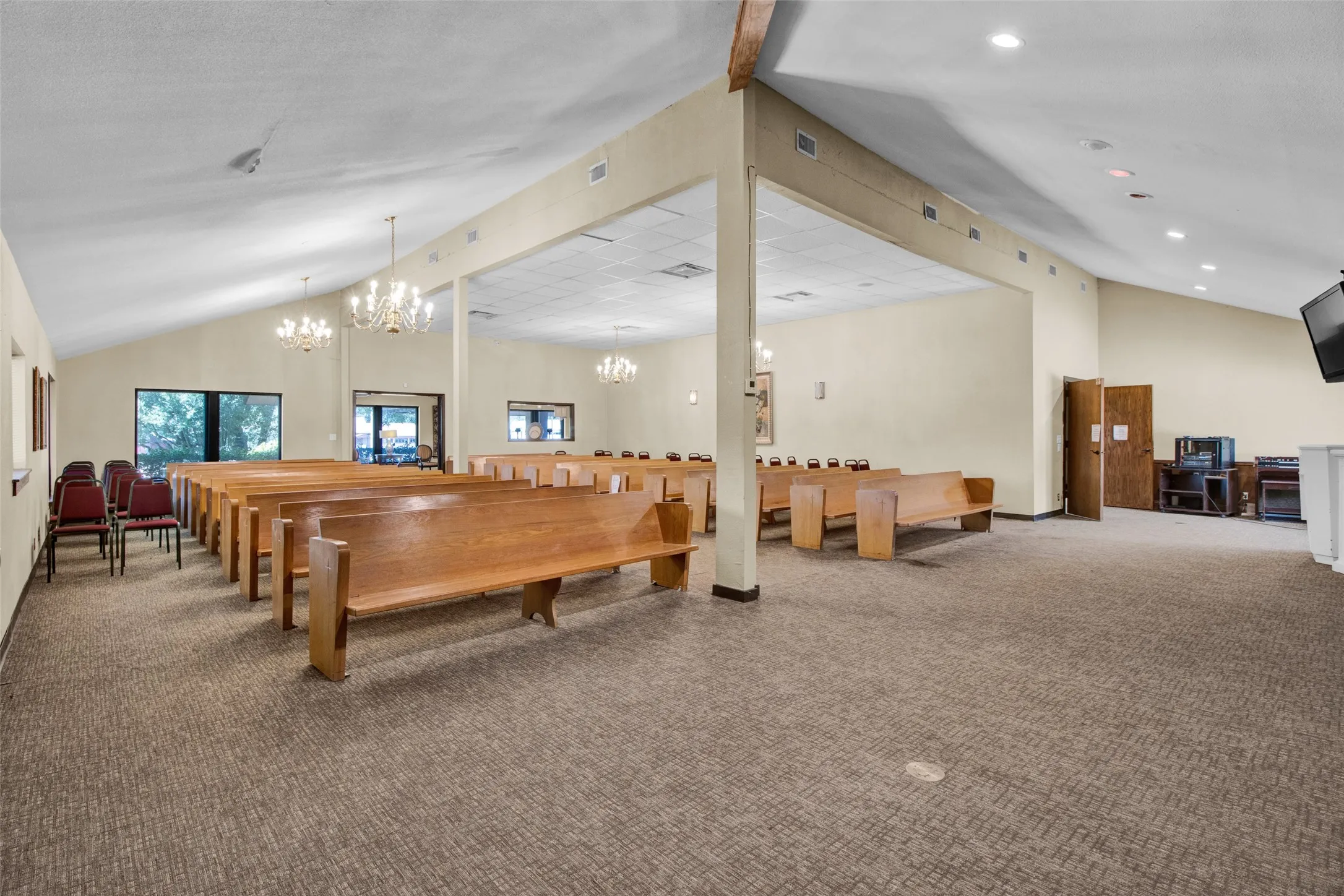 Business For Sale in Smith County , 3210 W Northwest Loop 323, Tyler, Texas 75702, 0, 0, Garage spaces, 0 Sqft, built in 1986, mls#21360792, Real Estate Agent in Tyler, Homes For Sale in Smith county, Homes For Sale in Tyler, Realtor in Tyler Texas, Real Estate Brokerage Independent Realty Texas, Luminita Cordes Realtor