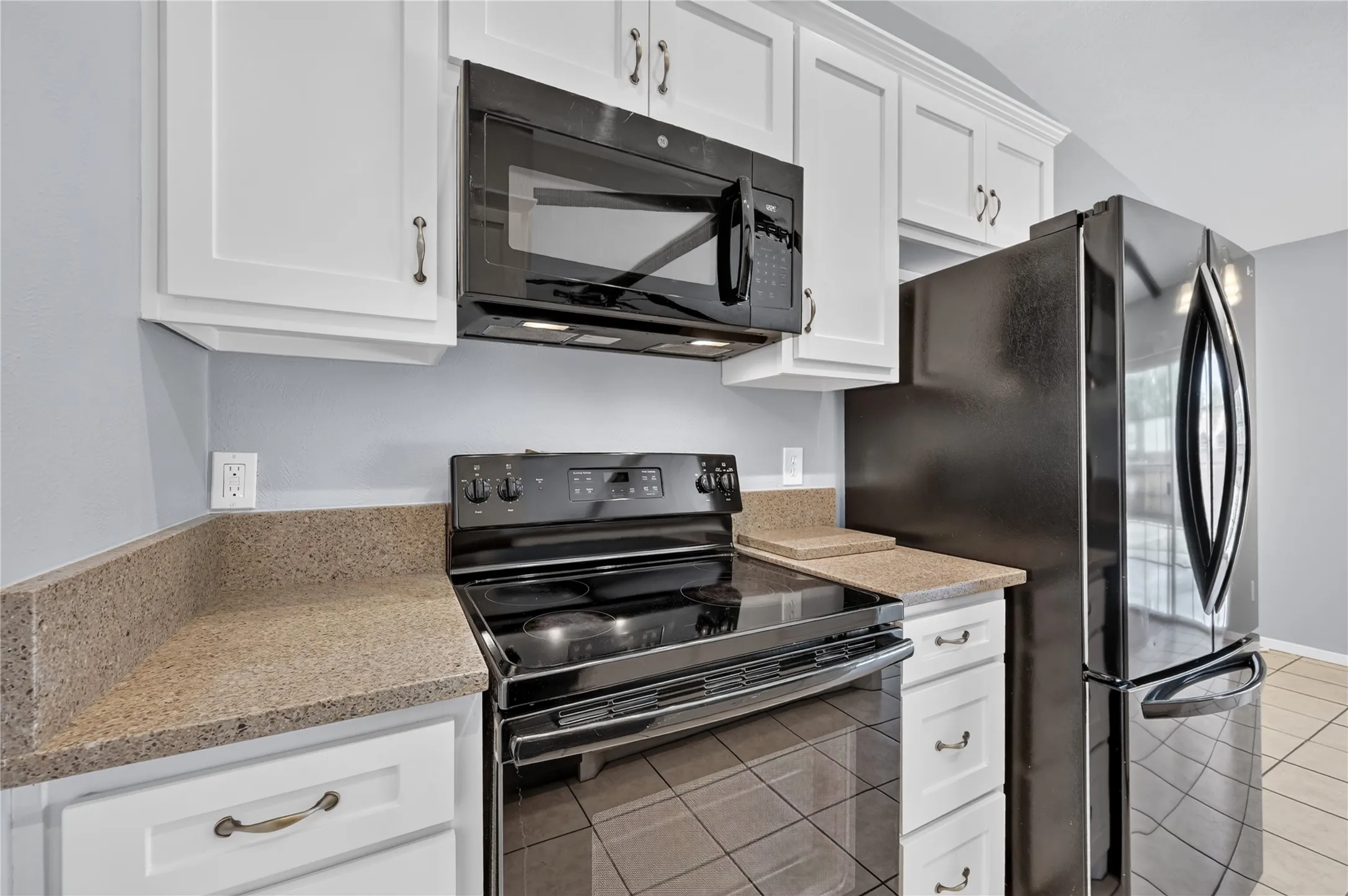 Single Family Residence For Rent in Dallas County , 2760 Hollandale Lane, Farmers Branch, Texas 75234, 3 Bedroom, 2 Bathroom, 2 Garage spaces, 1,452 Sqft, built in 1971, mls#21358466, Real Estate Agent in Farmers Branch, Homes For Rent in Dallas county, Homes For Rent in Farmers Branch, Realtor in Farmers Branch Texas, Real Estate Brokerage Independent Realty Texas, Luminita Cordes Realtor