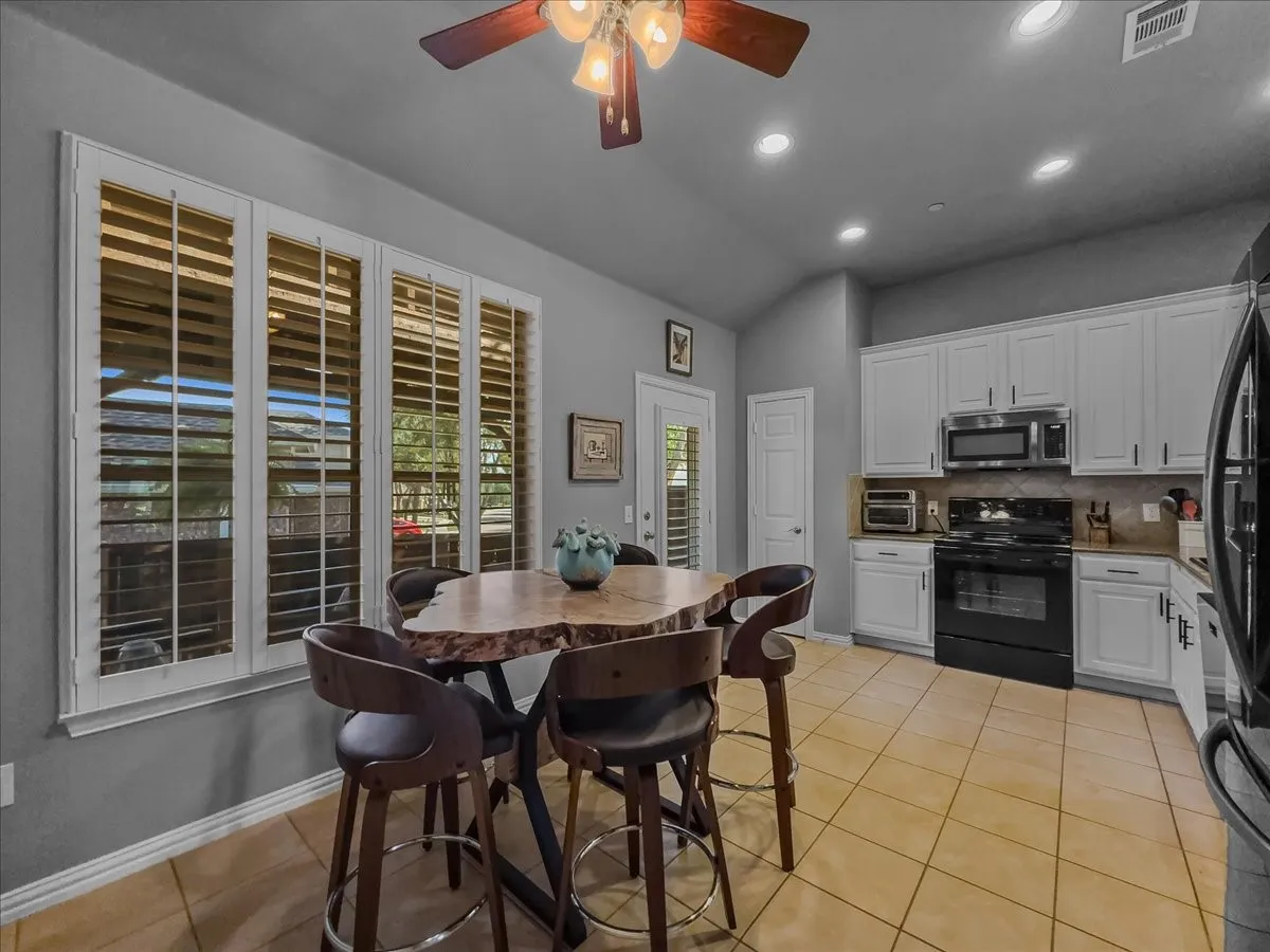 Townhouse For Sale in Collin County , 2829 Mott Street, Plano, Texas 75025, 2 Bedroom, 2 Bathroom, 2 Garage spaces, 1,562 Sqft, built in 2007, mls#21358330, Real Estate Agent in Plano, Homes For Sale in Collin county, Homes For Sale in Plano, Realtor in Plano Texas, Real Estate Brokerage Independent Realty Texas, Luminita Cordes Realtor