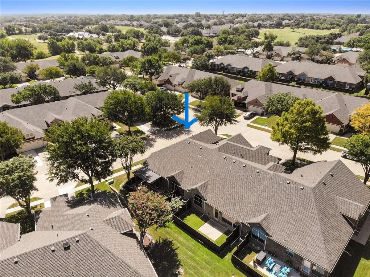 Townhouse For Sale in Collin County , 2829 Mott Street, Plano, Texas 75025, 2 Bedroom, 2 Bathroom, 2 Garage spaces, 1,562 Sqft, built in 2007, mls#21358330, Real Estate Agent in Plano, Homes For Sale in Collin county, Homes For Sale in Plano, Realtor in Plano Texas, Real Estate Brokerage Independent Realty Texas, Luminita Cordes Realtor