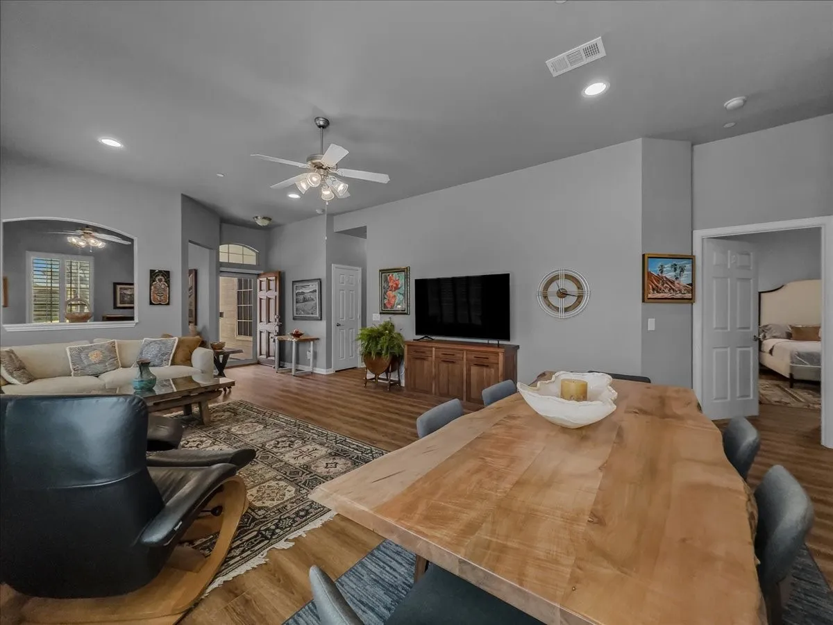 Townhouse For Sale in Collin County , 2829 Mott Street, Plano, Texas 75025, 2 Bedroom, 2 Bathroom, 2 Garage spaces, 1,562 Sqft, built in 2007, mls#21358330, Real Estate Agent in Plano, Homes For Sale in Collin county, Homes For Sale in Plano, Realtor in Plano Texas, Real Estate Brokerage Independent Realty Texas, Luminita Cordes Realtor