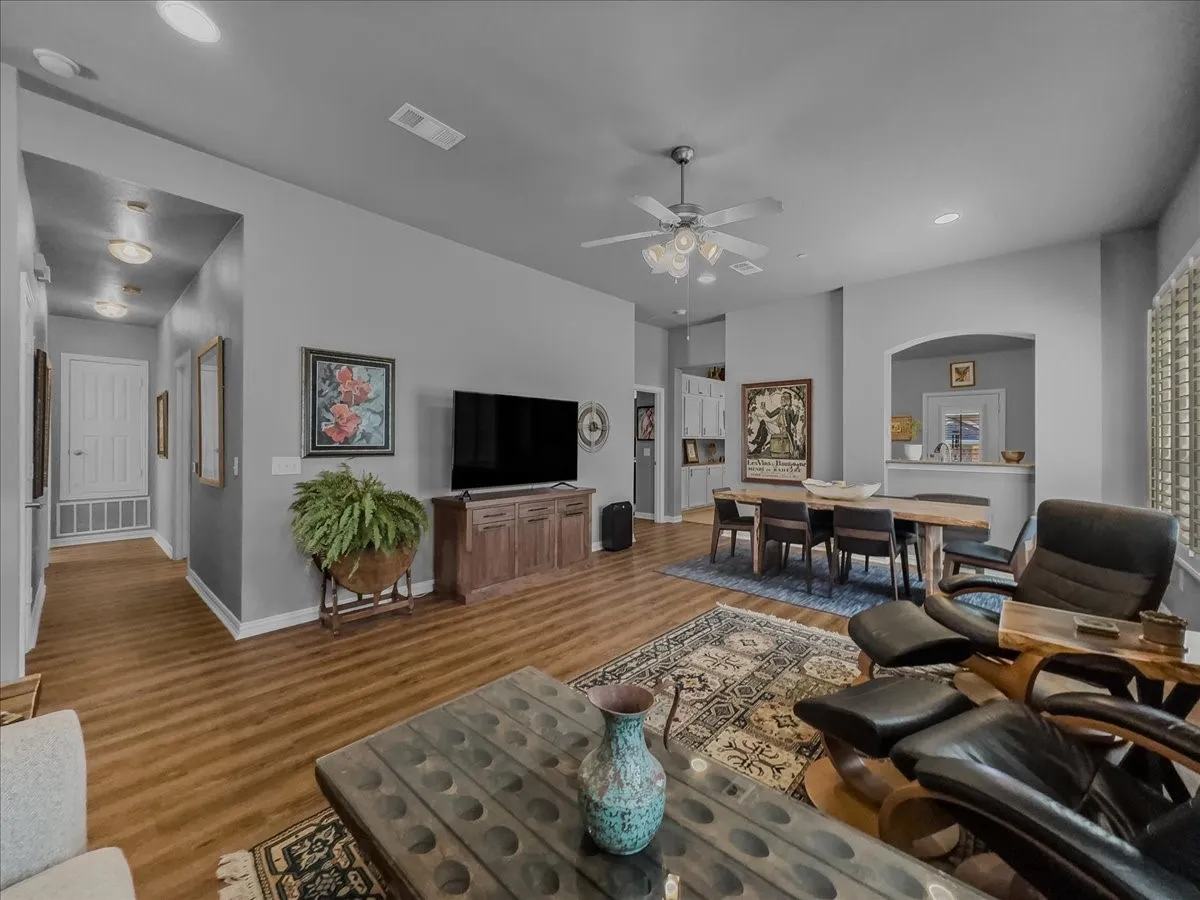 Townhouse For Sale in Collin County , 2829 Mott Street, Plano, Texas 75025, 2 Bedroom, 2 Bathroom, 2 Garage spaces, 1,562 Sqft, built in 2007, mls#21358330, Real Estate Agent in Plano, Homes For Sale in Collin county, Homes For Sale in Plano, Realtor in Plano Texas, Real Estate Brokerage Independent Realty Texas, Luminita Cordes Realtor