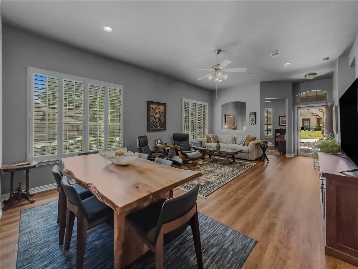 Townhouse For Sale in Collin County , 2829 Mott Street, Plano, Texas 75025, 2 Bedroom, 2 Bathroom, 2 Garage spaces, 1,562 Sqft, built in 2007, mls#21358330, Real Estate Agent in Plano, Homes For Sale in Collin county, Homes For Sale in Plano, Realtor in Plano Texas, Real Estate Brokerage Independent Realty Texas, Luminita Cordes Realtor