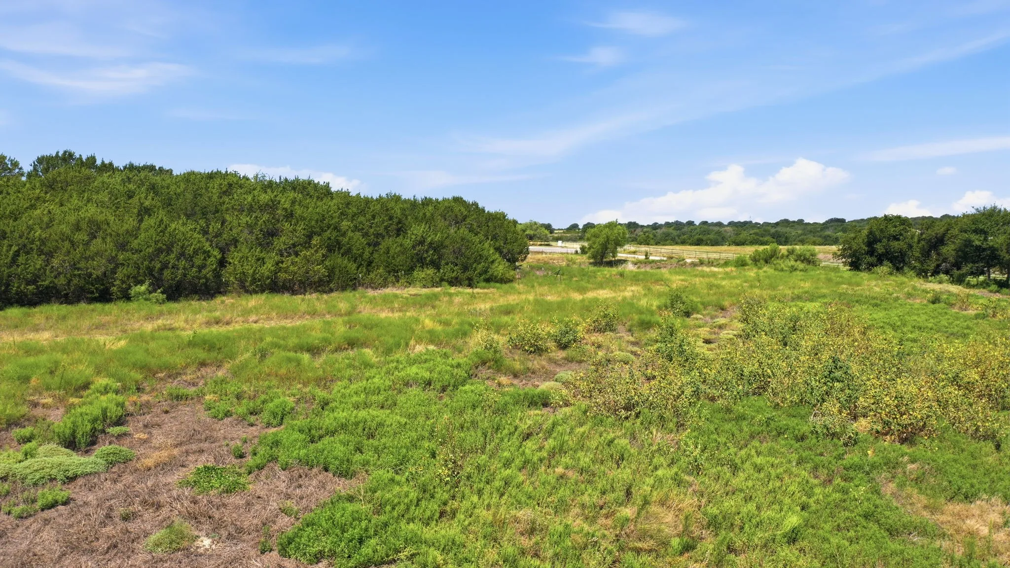 Single Family Residence For Sale in Hood County , 135 Indian Mountain Court, Granbury, Texas 76048, 3 Bedroom, 2 Bathroom, 1 Garage spaces, 1,632 Sqft, built in 1972, Price $759,900, mls#21356243, Real Estate Agent in Granbury, Homes For Sale in Hood county, Homes For Sale in Granbury, Realtor in Granbury Texas, Real Estate Brokerage Independent Realty Texas, Luminita Cordes Realtor