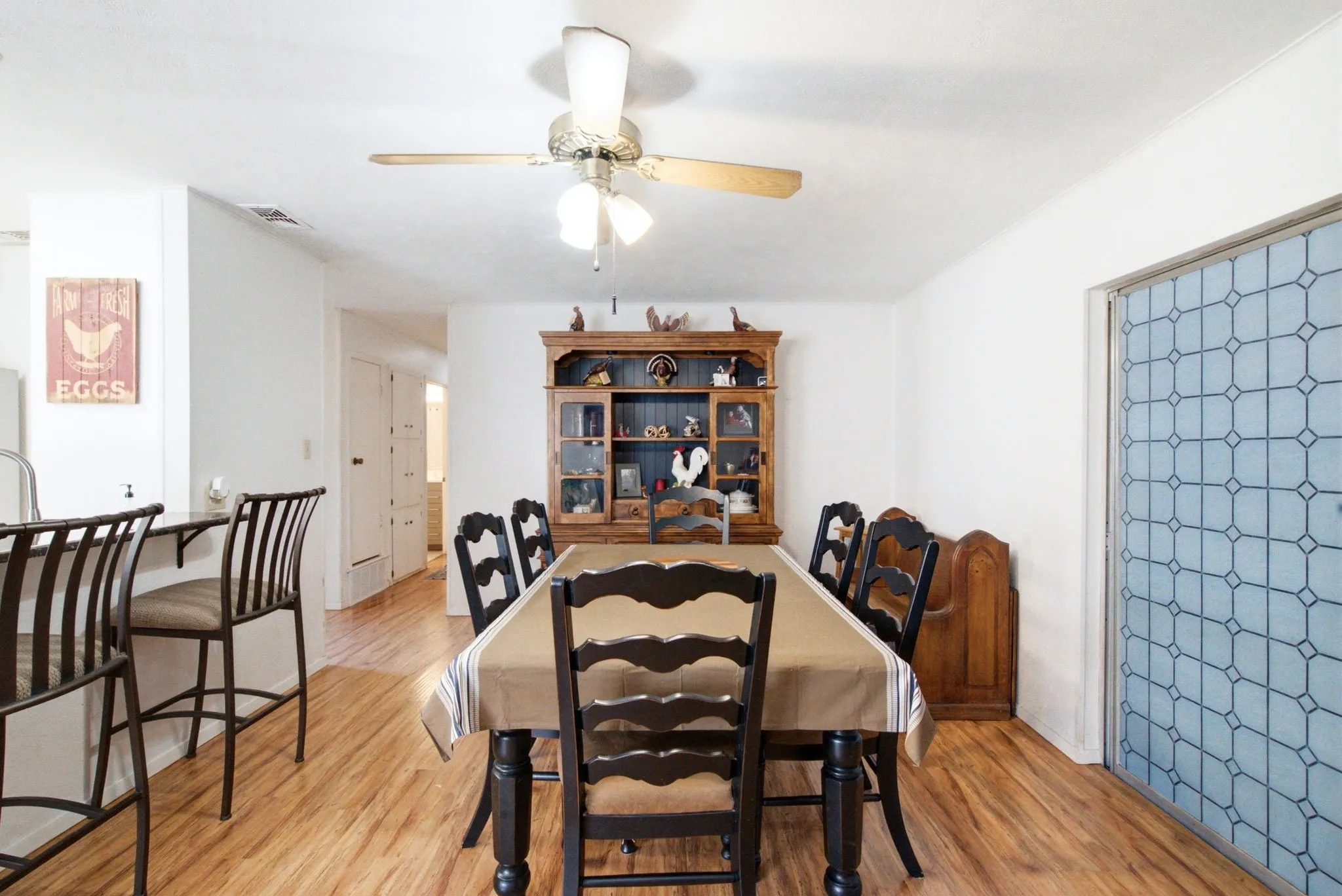 Single Family Residence For Sale in Hood County , 135 Indian Mountain Court, Granbury, Texas 76048, 3 Bedroom, 2 Bathroom, 1 Garage spaces, 1,632 Sqft, built in 1972, Price $759,900, mls#21356243, Real Estate Agent in Granbury, Homes For Sale in Hood county, Homes For Sale in Granbury, Realtor in Granbury Texas, Real Estate Brokerage Independent Realty Texas, Luminita Cordes Realtor