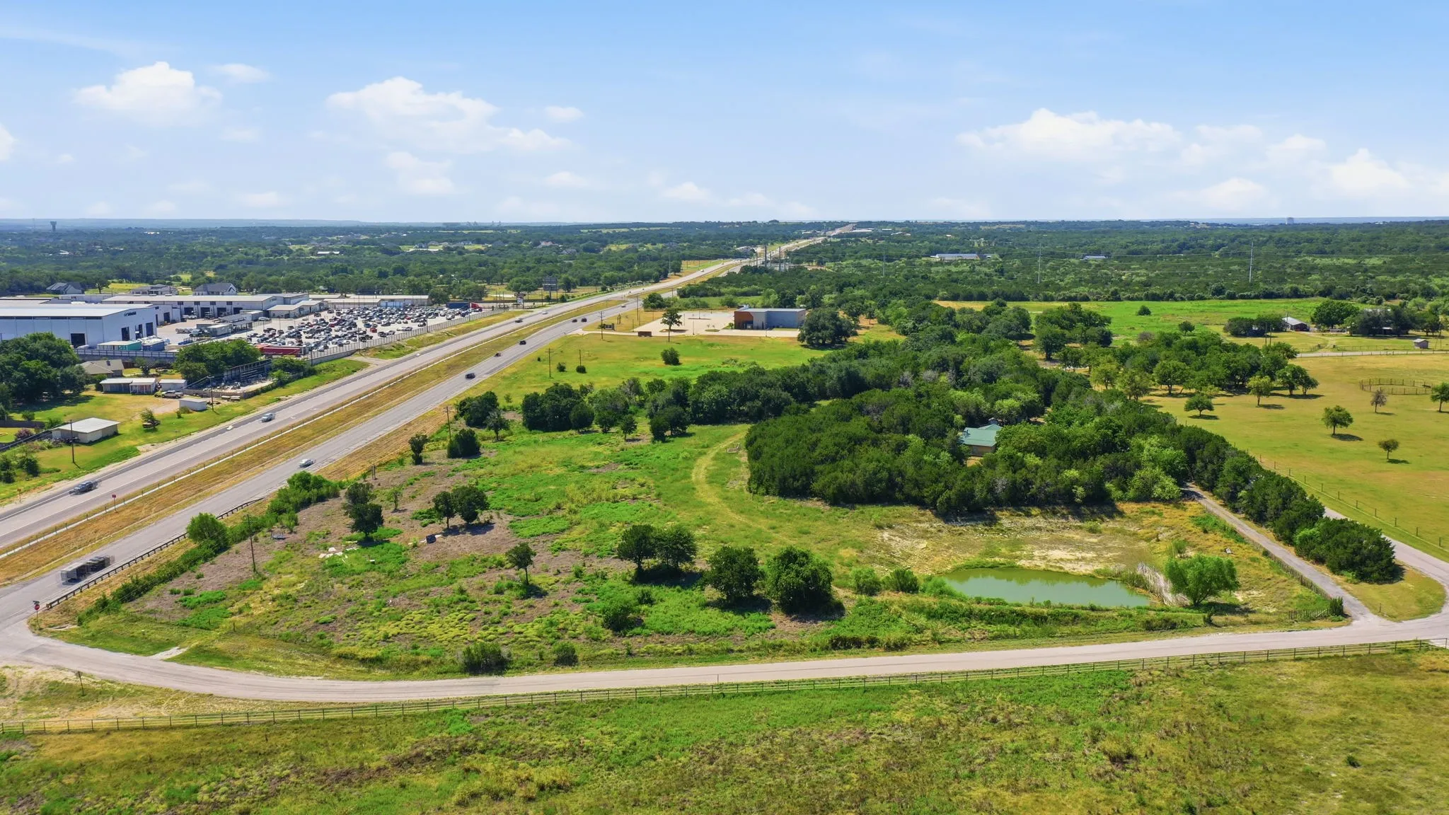 Single Family Residence For Sale in Hood County , 135 Indian Mountain Court, Granbury, Texas 76048, 3 Bedroom, 2 Bathroom, 1 Garage spaces, 1,632 Sqft, built in 1972, Price $759,900, mls#21356243, Real Estate Agent in Granbury, Homes For Sale in Hood county, Homes For Sale in Granbury, Realtor in Granbury Texas, Real Estate Brokerage Independent Realty Texas, Luminita Cordes Realtor