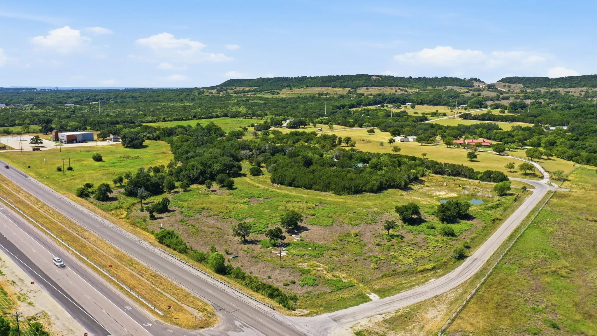 Single Family Residence For Sale in Hood County , 135 Indian Mountain Court, Granbury, Texas 76048, 3 Bedroom, 2 Bathroom, 1 Garage spaces, 1,632 Sqft, built in 1972, Price $759,900, mls#21356243, Real Estate Agent in Granbury, Homes For Sale in Hood county, Homes For Sale in Granbury, Realtor in Granbury Texas, Real Estate Brokerage Independent Realty Texas, Luminita Cordes Realtor