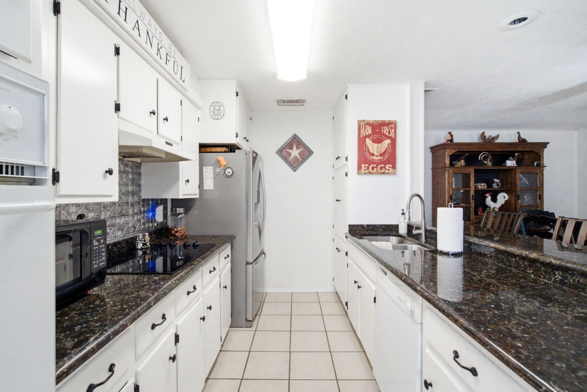 Single Family Residence For Sale in Hood County , 135 Indian Mountain Court, Granbury, Texas 76048, 3 Bedroom, 2 Bathroom, 1 Garage spaces, 1,632 Sqft, built in 1972, Price $759,900, mls#21356243, Real Estate Agent in Granbury, Homes For Sale in Hood county, Homes For Sale in Granbury, Realtor in Granbury Texas, Real Estate Brokerage Independent Realty Texas, Luminita Cordes Realtor