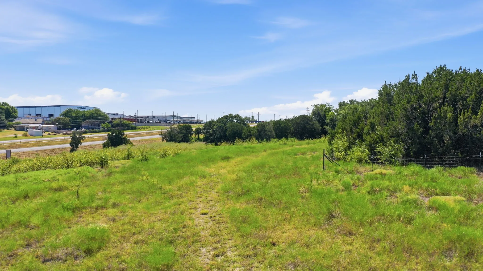 Single Family Residence For Sale in Hood County , 135 Indian Mountain Court, Granbury, Texas 76048, 3 Bedroom, 2 Bathroom, 1 Garage spaces, 1,632 Sqft, built in 1972, Price $759,900, mls#21356243, Real Estate Agent in Granbury, Homes For Sale in Hood county, Homes For Sale in Granbury, Realtor in Granbury Texas, Real Estate Brokerage Independent Realty Texas, Luminita Cordes Realtor