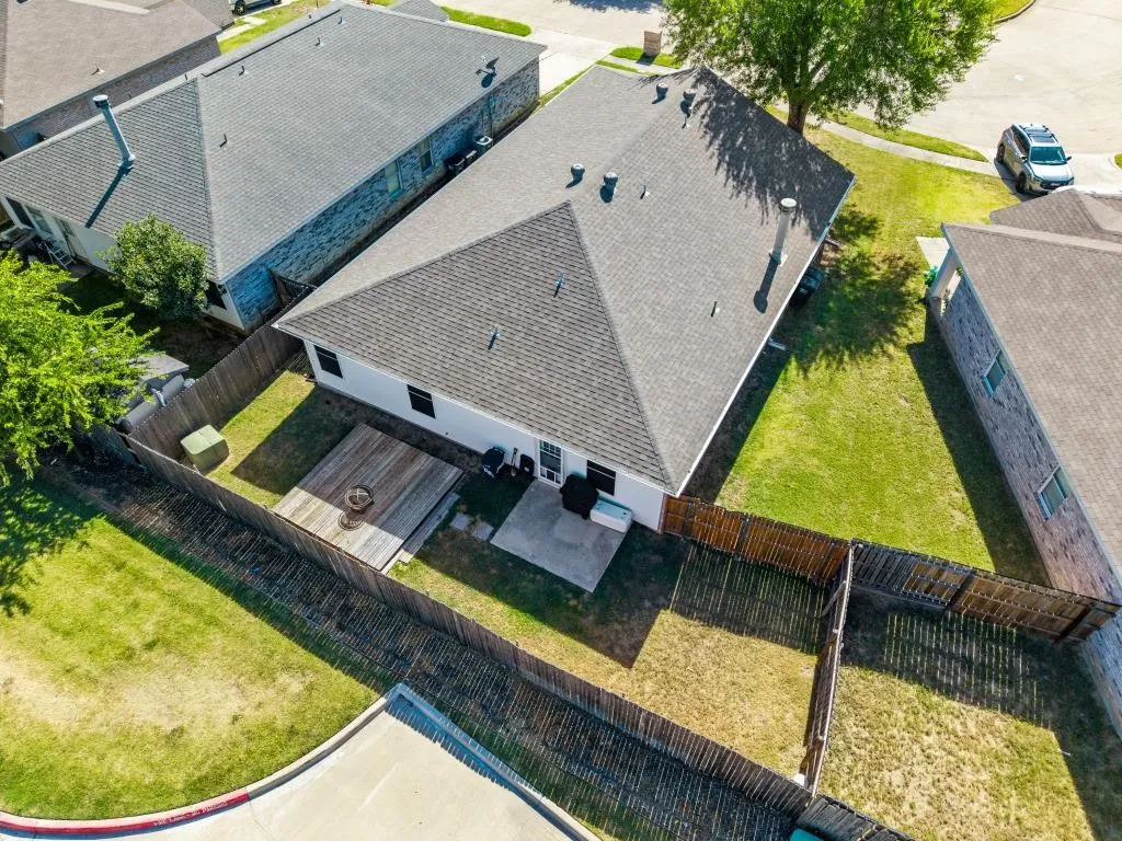 Single Family Residence For Sale in Tarrant County , 8721 Hunters Point Way, Fort Worth, Texas 76123, 3 Bedroom, 2 Bathroom, 2 Garage spaces, 1,868 Sqft, built in 1998, mls#21360805, Real Estate Agent in Fort Worth, Homes For Sale in Tarrant county, Homes For Sale in Fort Worth, Realtor in Fort Worth Texas, Real Estate Brokerage Independent Realty Texas, Luminita Cordes Realtor