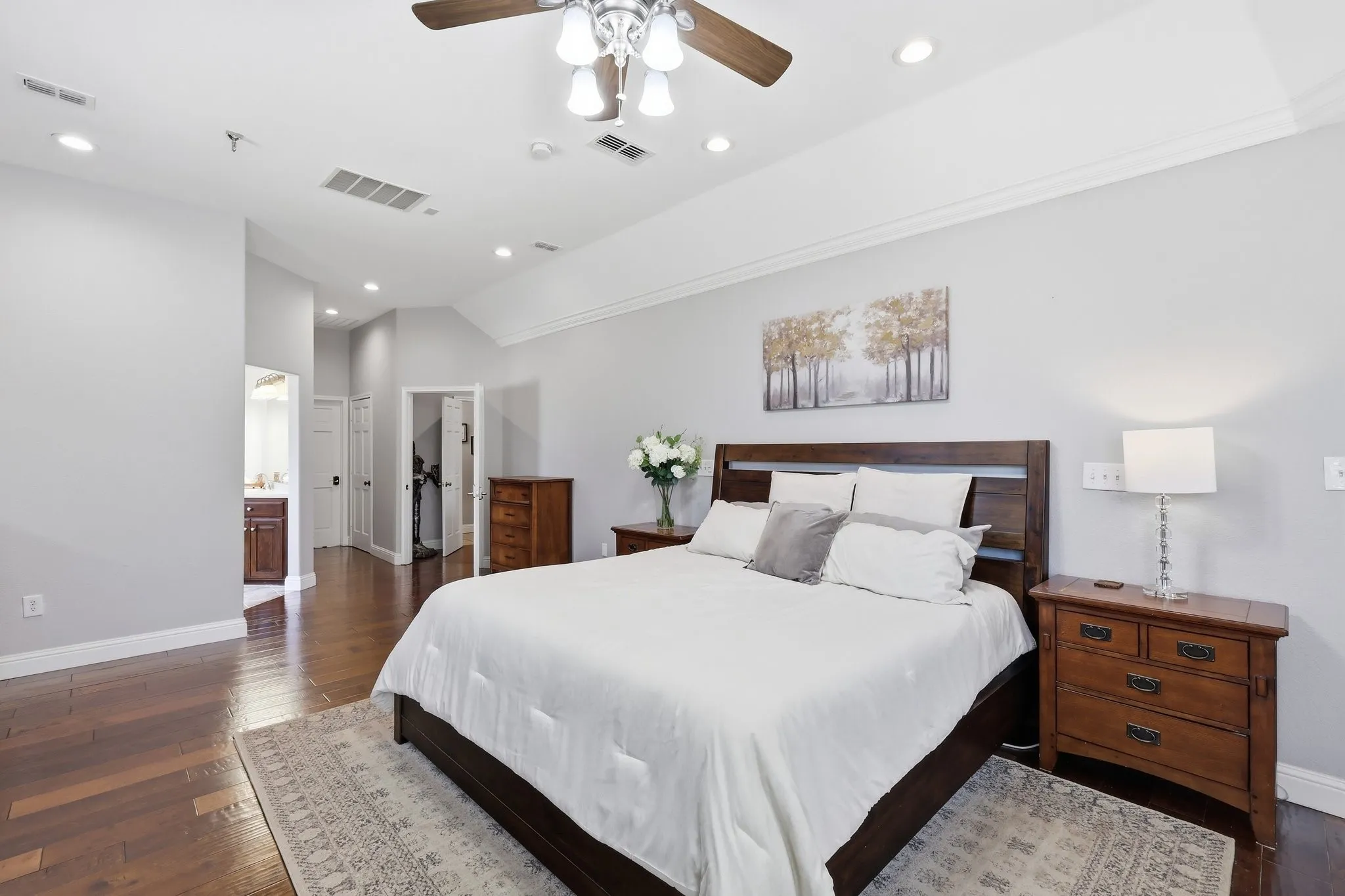 Enjoy your ensuite and privacy downstairs