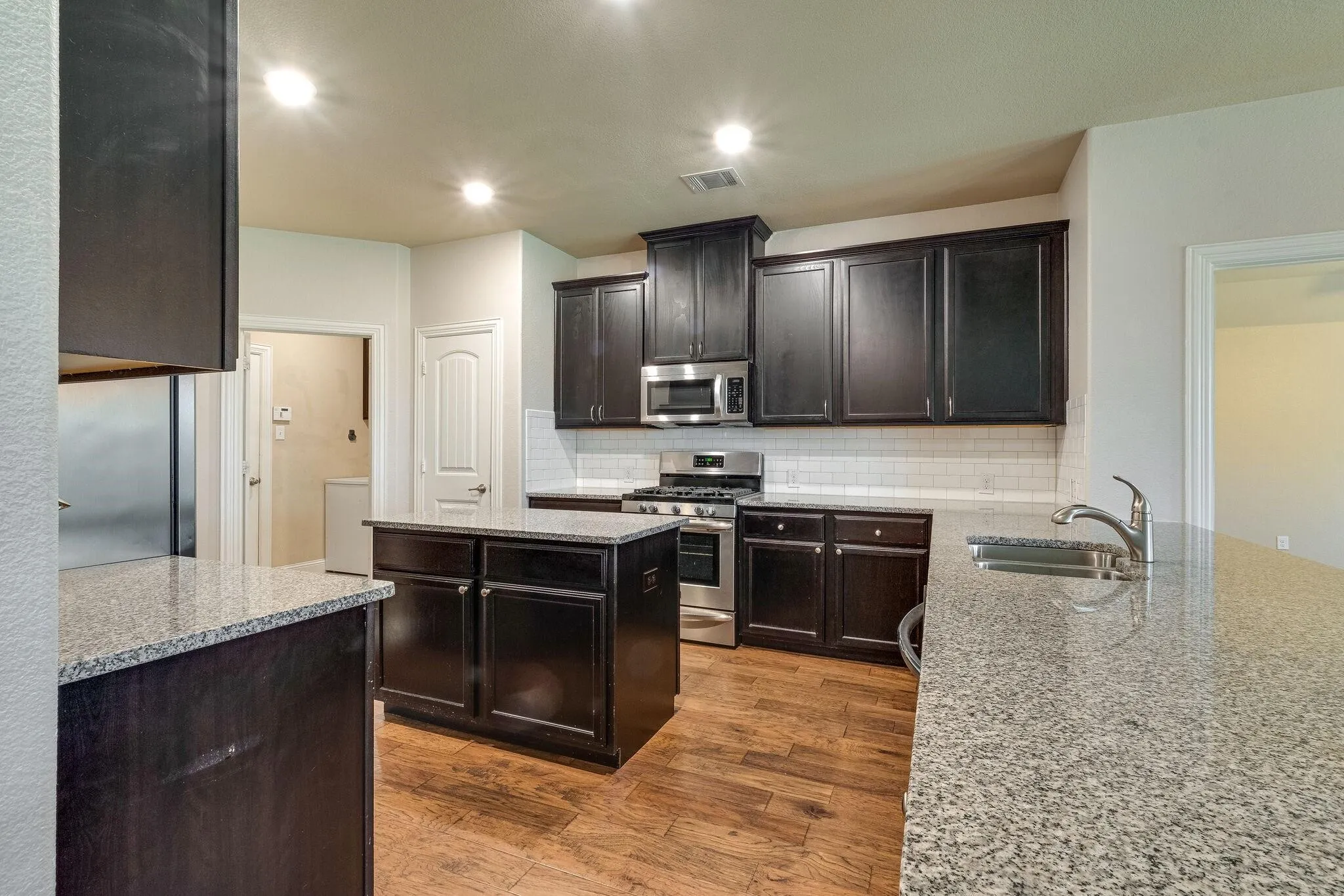 Single Family Residence For Rent in Denton County , 3801 Tunstall Drive, Frisco, Texas 75036, 3 Bedroom, 2 Bathroom, 2 Garage spaces, 1,891 Sqft, built in 2017, mls#21360763, Real Estate Agent in Frisco, Homes For Rent in Denton county, Homes For Rent in Frisco, Realtor in Frisco Texas, Real Estate Brokerage Independent Realty Texas, Luminita Cordes Realtor