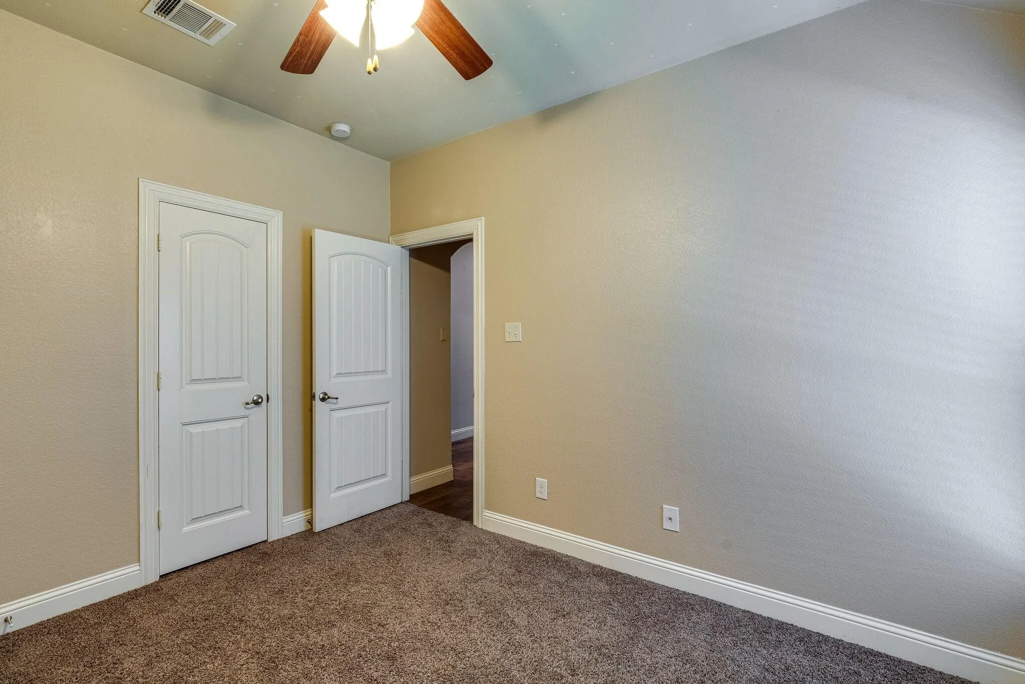 Single Family Residence For Rent in Denton County , 3801 Tunstall Drive, Frisco, Texas 75036, 3 Bedroom, 2 Bathroom, 2 Garage spaces, 1,891 Sqft, built in 2017, mls#21360763, Real Estate Agent in Frisco, Homes For Rent in Denton county, Homes For Rent in Frisco, Realtor in Frisco Texas, Real Estate Brokerage Independent Realty Texas, Luminita Cordes Realtor