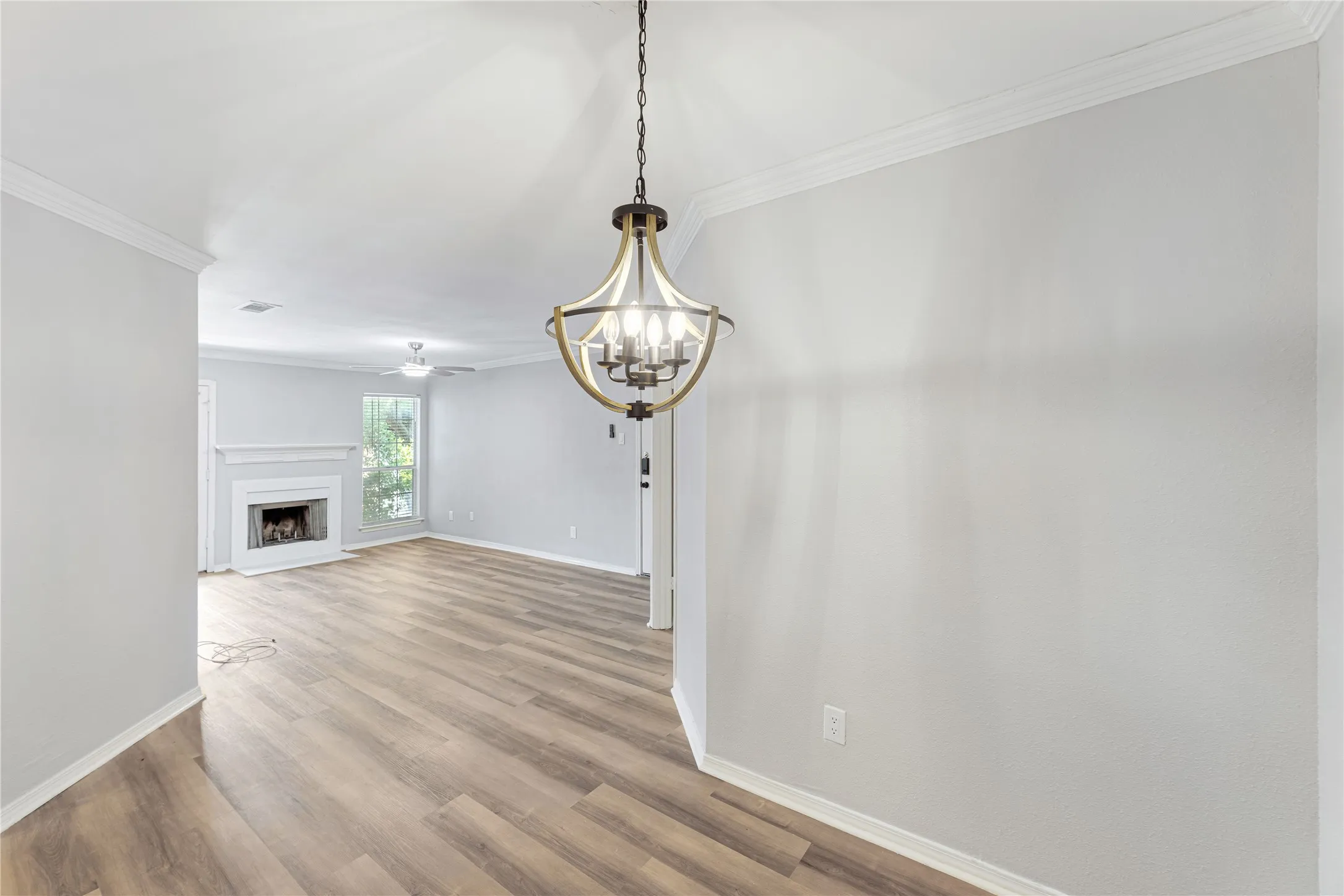 Condominium For Rent in Collin County , 18333 Roehampton Drive 527, Dallas, Texas 75252, 2 Bedroom, 2 Bathroom, Garage spaces, 737 Sqft, built in 1985, mls#21360774, Real Estate Agent in Dallas, Homes For Rent in Collin county, Homes For Rent in Dallas, Realtor in Dallas Texas, Real Estate Brokerage Independent Realty Texas, Luminita Cordes Realtor