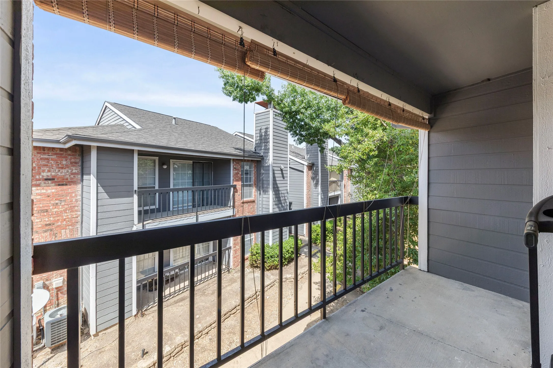 Condominium For Rent in Collin County , 18333 Roehampton Drive 527, Dallas, Texas 75252, 2 Bedroom, 2 Bathroom, Garage spaces, 737 Sqft, built in 1985, mls#21360774, Real Estate Agent in Dallas, Homes For Rent in Collin county, Homes For Rent in Dallas, Realtor in Dallas Texas, Real Estate Brokerage Independent Realty Texas, Luminita Cordes Realtor