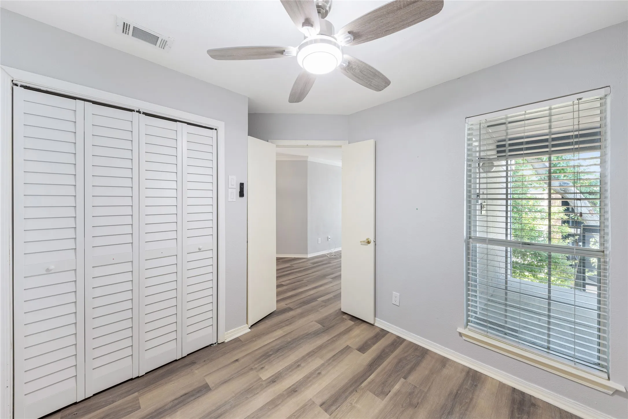 Condominium For Rent in Collin County , 18333 Roehampton Drive 527, Dallas, Texas 75252, 2 Bedroom, 2 Bathroom, Garage spaces, 737 Sqft, built in 1985, mls#21360774, Real Estate Agent in Dallas, Homes For Rent in Collin county, Homes For Rent in Dallas, Realtor in Dallas Texas, Real Estate Brokerage Independent Realty Texas, Luminita Cordes Realtor