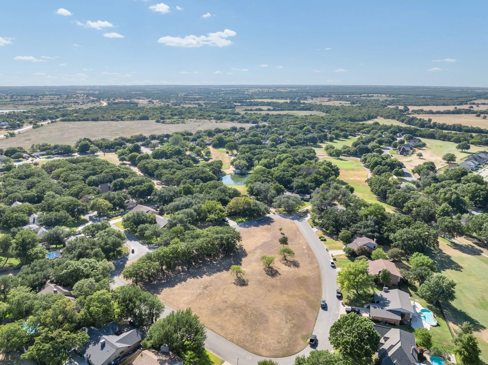 View of front of the property and Golf course
