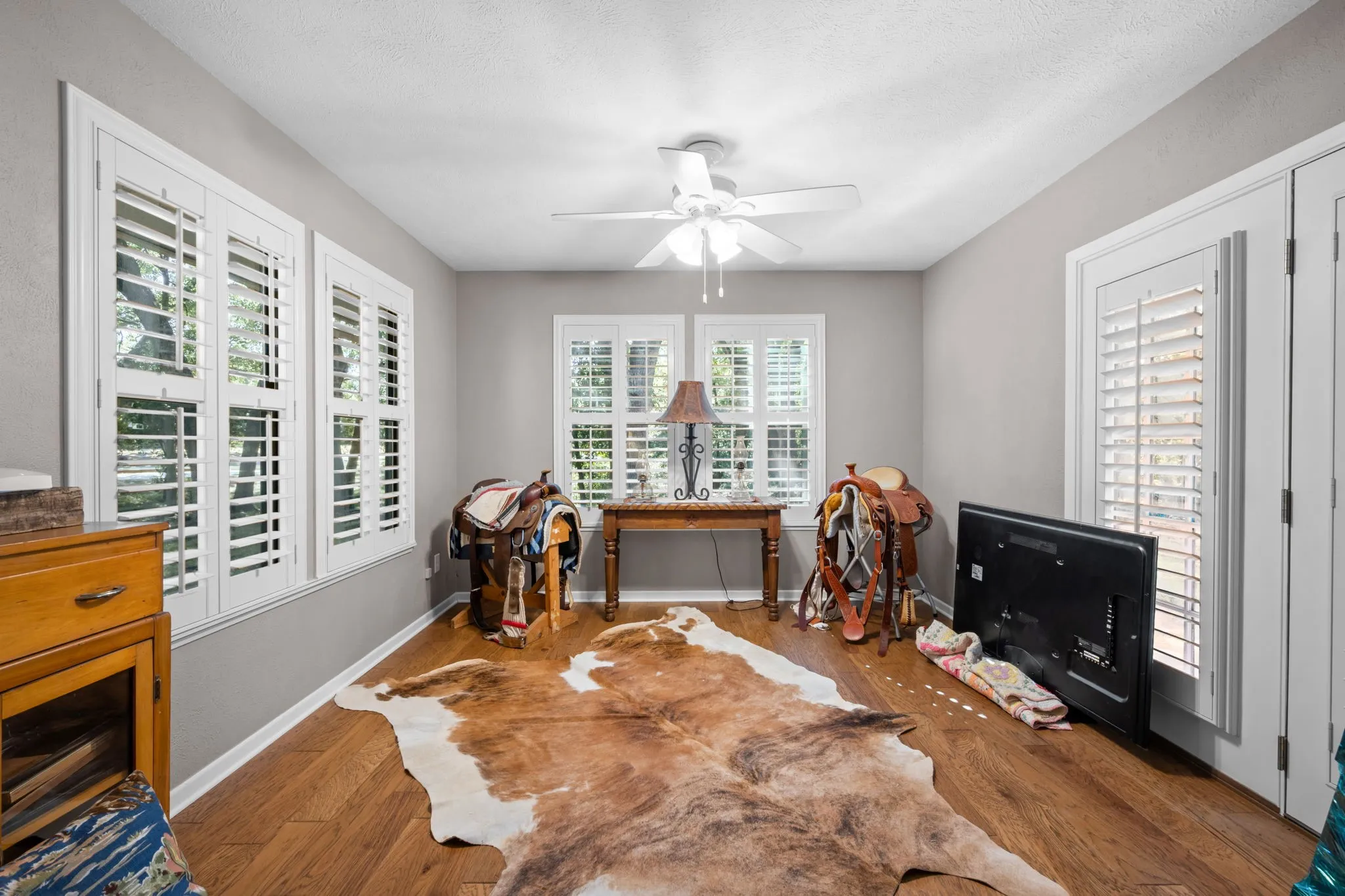Single Family Residence For Sale in Erath County , 123 Sandra Palmer Street, Stephenville, Texas 76401, 3 Bedroom, 3 Bathroom, 2 Garage spaces, 2,636 Sqft, built in 1981, Price $610,000, mls#21360132, Real Estate Agent in Stephenville, Homes For Sale in Erath county, Homes For Sale in Stephenville, Realtor in Stephenville Texas, Real Estate Brokerage Independent Realty Texas, Luminita Cordes Realtor