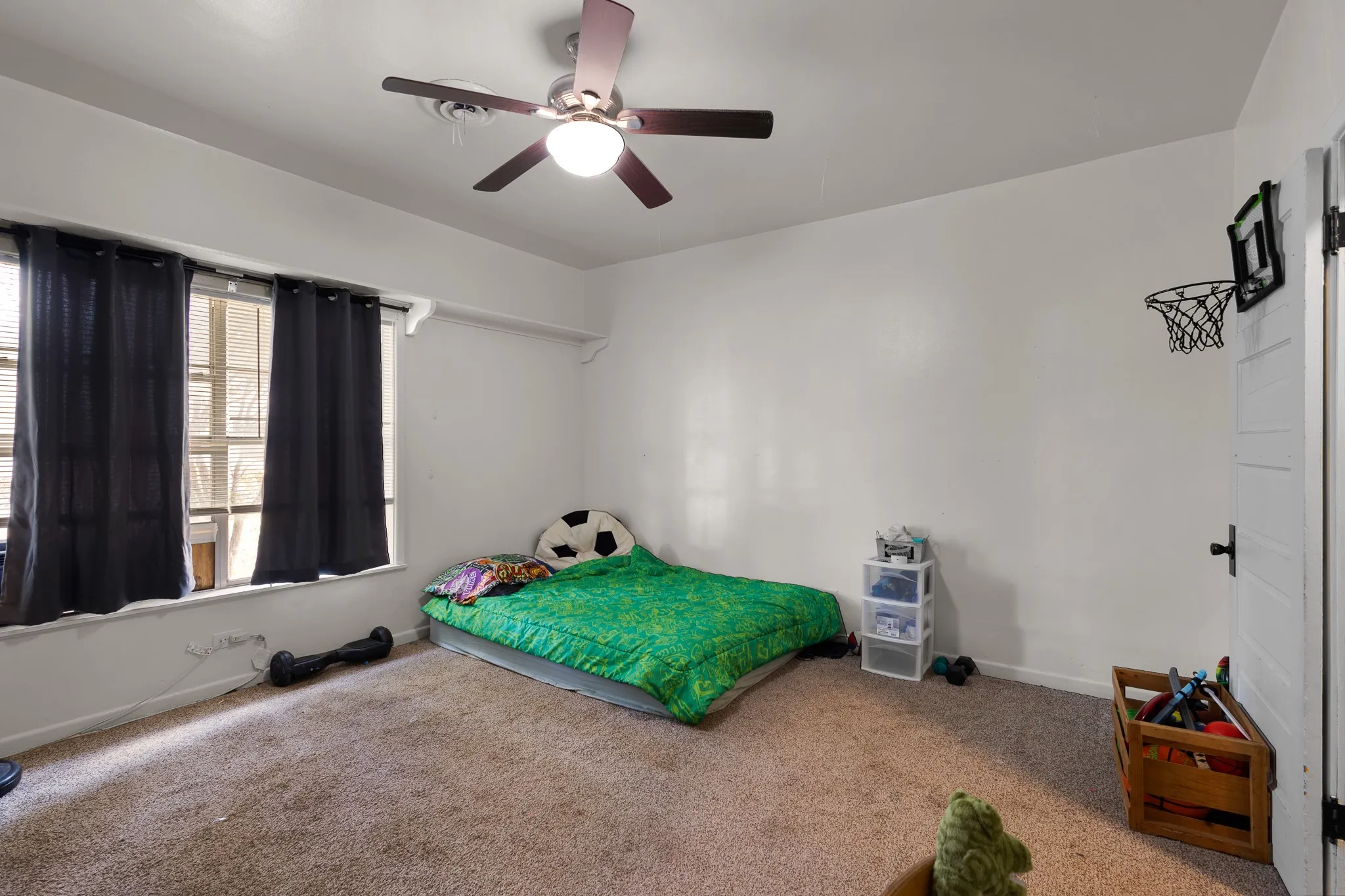 Single Family Residence For Sale in Montague County , 301 W Nelson Street, Bowie, Texas 76230, 3 Bedroom, 2 Bathroom, 2 Garage spaces, 2,070 Sqft, built in 1940, Price $199,900, mls#21360829, Real Estate Agent in Bowie, Homes For Sale in Montague county, Homes For Sale in Bowie, Realtor in Bowie Texas, Real Estate Brokerage Independent Realty Texas, Luminita Cordes Realtor