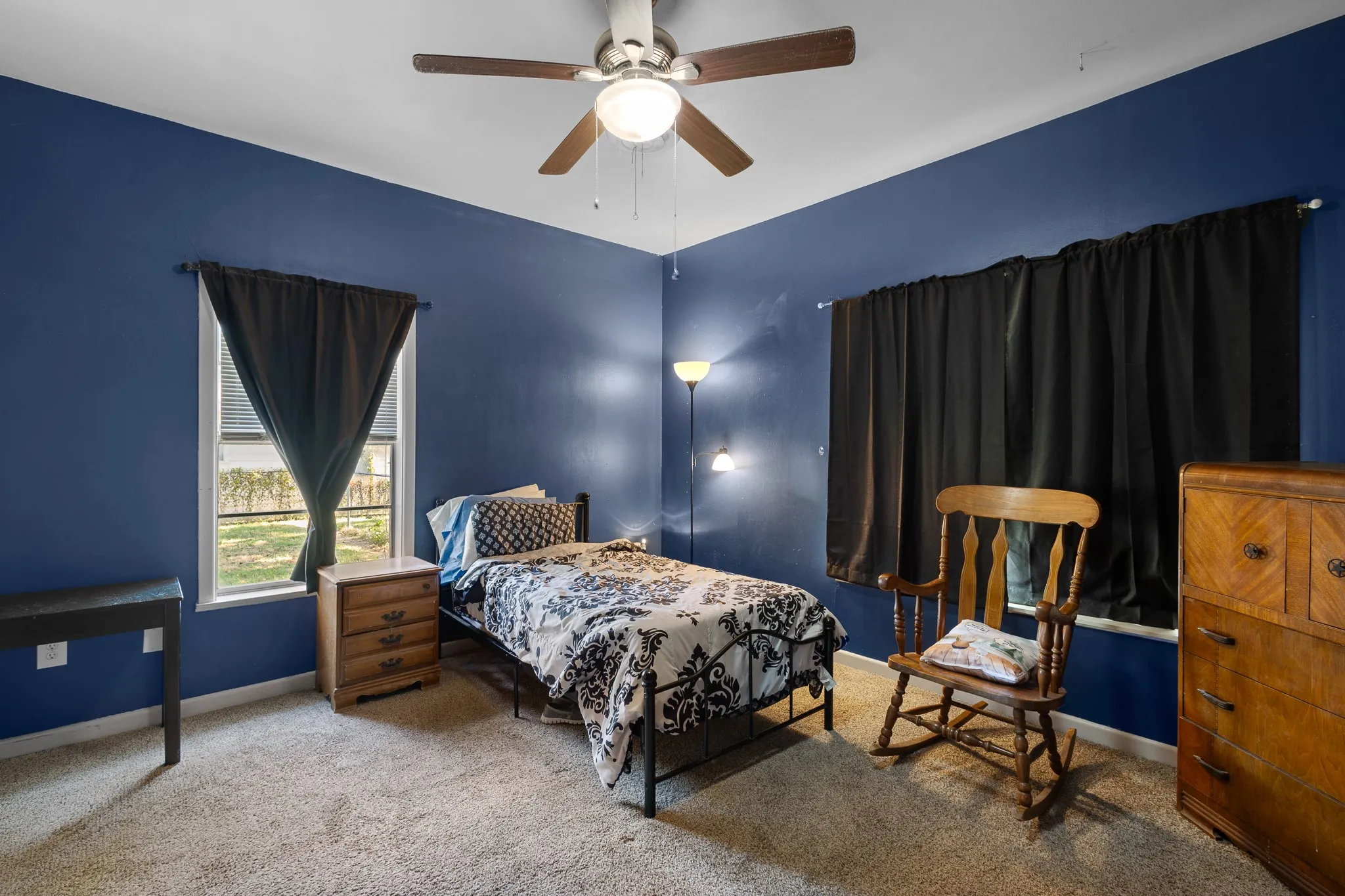 Single Family Residence For Sale in Montague County , 301 W Nelson Street, Bowie, Texas 76230, 3 Bedroom, 2 Bathroom, 2 Garage spaces, 2,070 Sqft, built in 1940, Price $199,900, mls#21360829, Real Estate Agent in Bowie, Homes For Sale in Montague county, Homes For Sale in Bowie, Realtor in Bowie Texas, Real Estate Brokerage Independent Realty Texas, Luminita Cordes Realtor