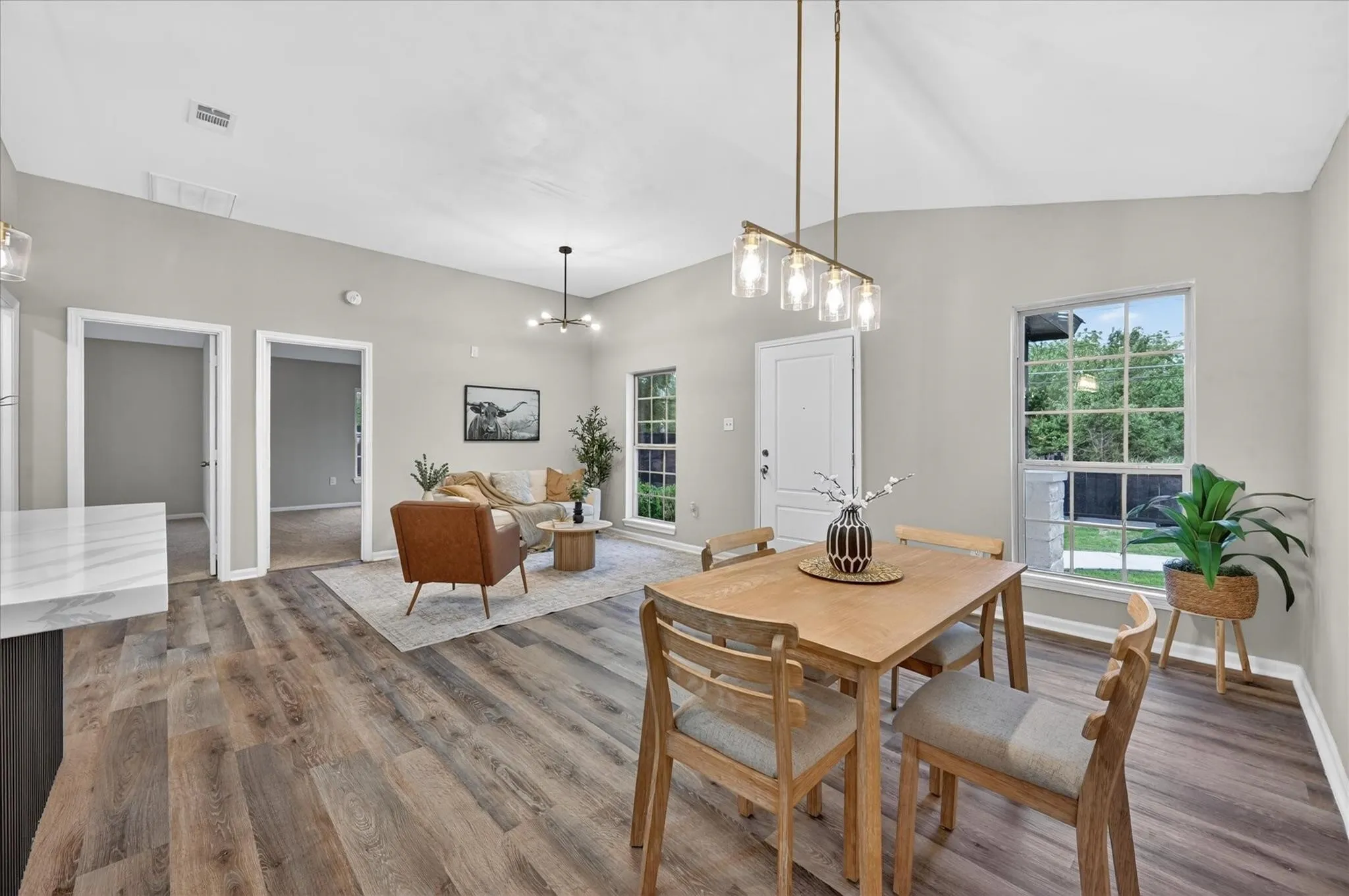 Single Family Residence For Sale in Dallas County , 538 Pemberton Hill Road, Dallas, Texas 75217, 4 Bedroom, 2 Bathroom, Garage spaces, 2,100 Sqft, built in 1958, mls#21360837, Real Estate Agent in Dallas, Homes For Sale in Dallas county, Homes For Sale in Dallas, Realtor in Dallas Texas, Real Estate Brokerage Independent Realty Texas, Luminita Cordes Realtor