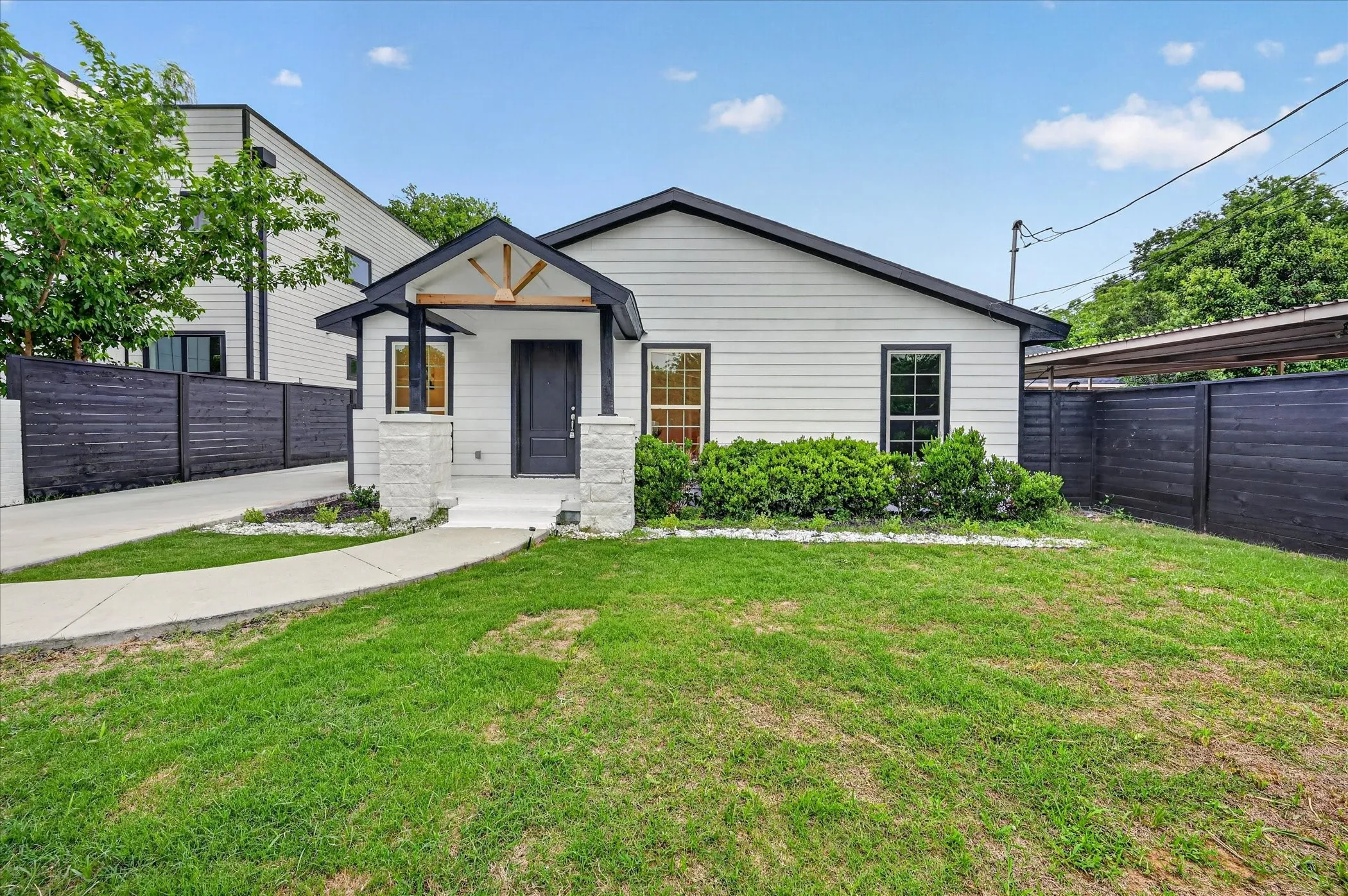 Single Family Residence For Sale in Dallas County , 538 Pemberton Hill Road, Dallas, Texas 75217, 4 Bedroom, 2 Bathroom, Garage spaces, 2,100 Sqft, built in 1958, mls#21360837, Real Estate Agent in Dallas, Homes For Sale in Dallas county, Homes For Sale in Dallas, Realtor in Dallas Texas, Real Estate Brokerage Independent Realty Texas, Luminita Cordes Realtor