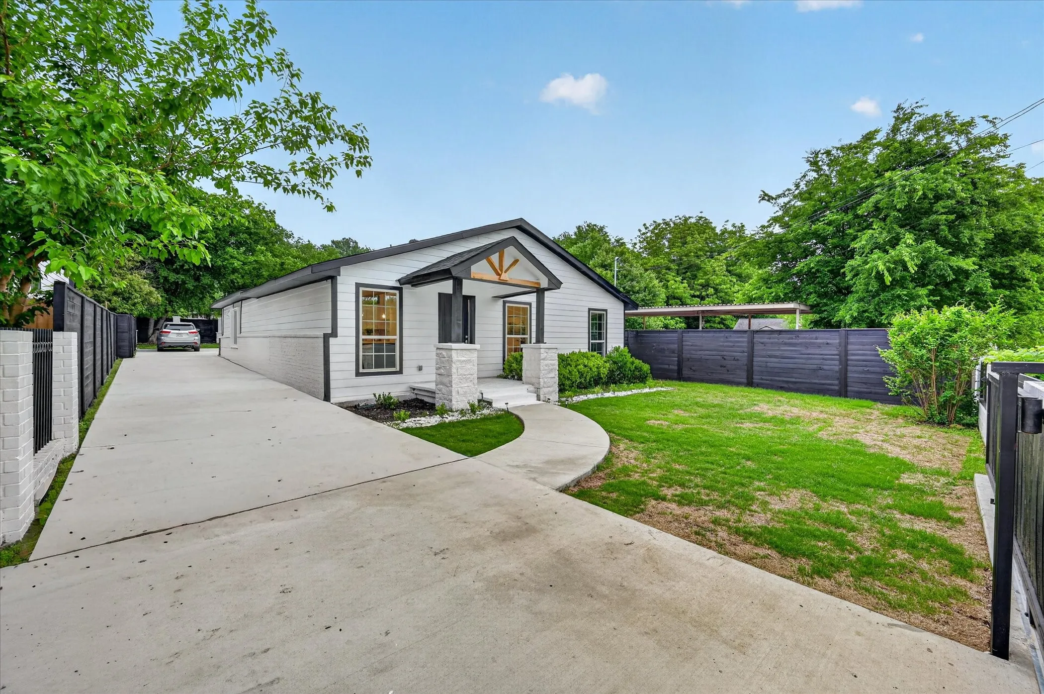 Single Family Residence For Sale in Dallas County , 538 Pemberton Hill Road, Dallas, Texas 75217, 4 Bedroom, 2 Bathroom, Garage spaces, 2,100 Sqft, built in 1958, mls#21360837, Real Estate Agent in Dallas, Homes For Sale in Dallas county, Homes For Sale in Dallas, Realtor in Dallas Texas, Real Estate Brokerage Independent Realty Texas, Luminita Cordes Realtor