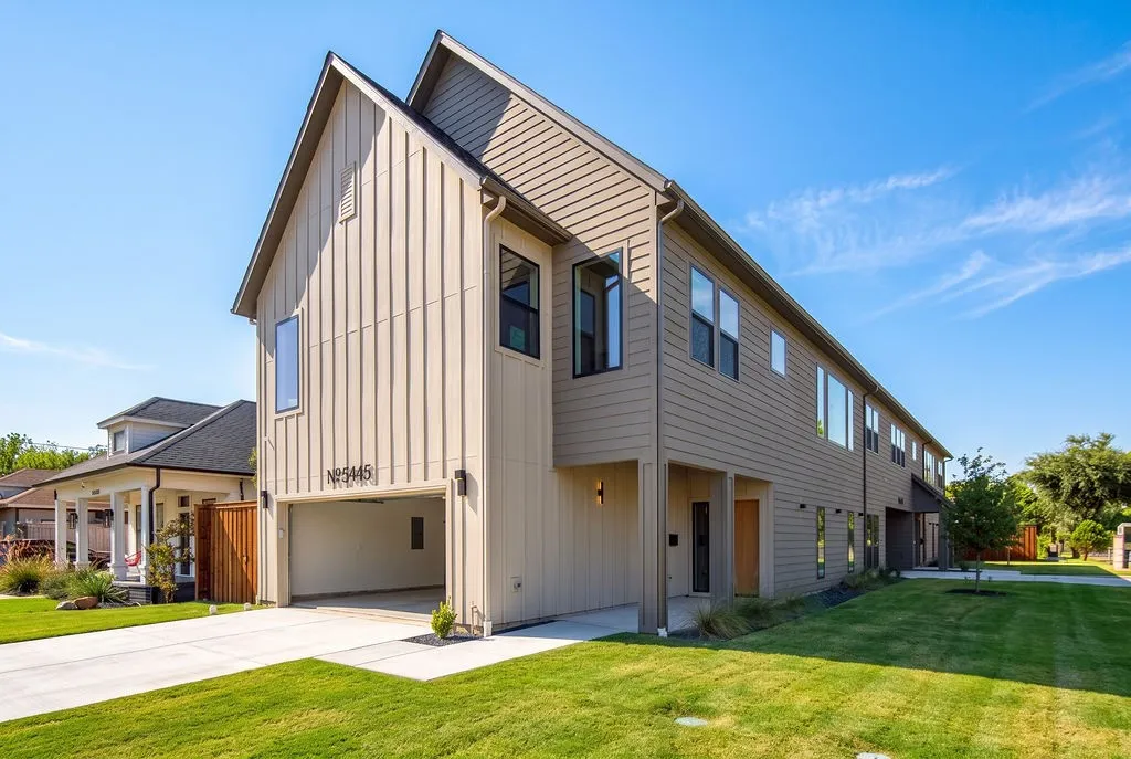 Duplex For Rent in Dallas County , 5445 Terry Street, Dallas, Texas 75223, 3 Bedroom, 3 Bathroom, 2 Garage spaces, 2,234 Sqft, built in 2026, mls#21356517, Real Estate Agent in Dallas, Homes For Rent in Dallas county, Homes For Rent in Dallas, Realtor in Dallas Texas, Real Estate Brokerage Independent Realty Texas, Luminita Cordes Realtor