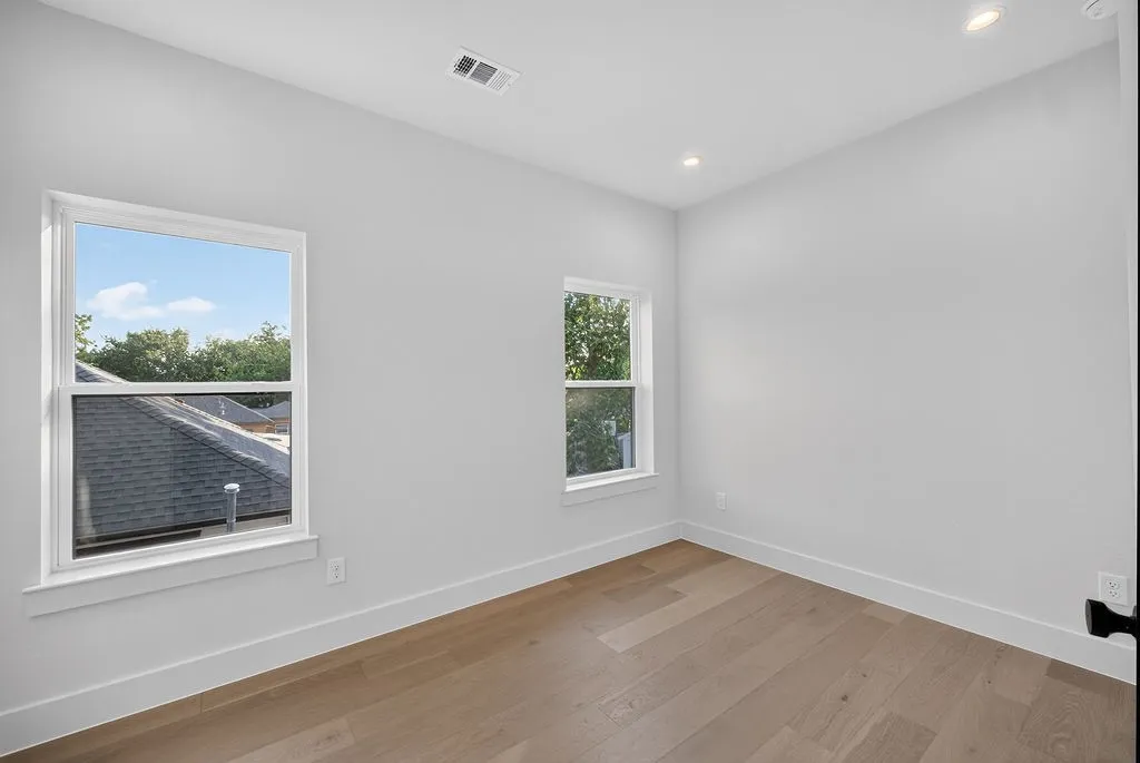 Duplex For Rent in Dallas County , 5445 Terry Street, Dallas, Texas 75223, 3 Bedroom, 3 Bathroom, 2 Garage spaces, 2,234 Sqft, built in 2026, mls#21356517, Real Estate Agent in Dallas, Homes For Rent in Dallas county, Homes For Rent in Dallas, Realtor in Dallas Texas, Real Estate Brokerage Independent Realty Texas, Luminita Cordes Realtor