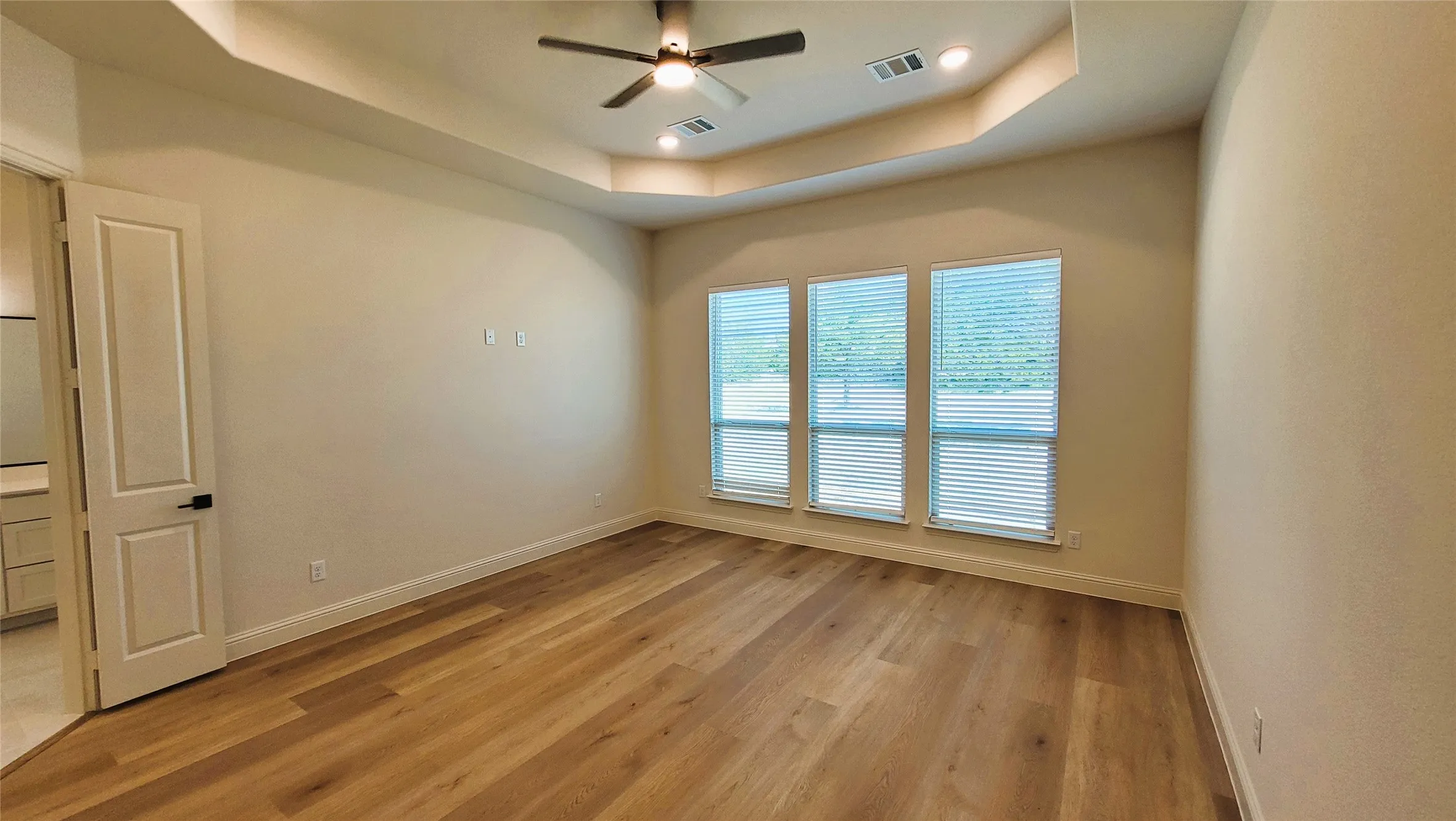 Single Family Residence For Sale in Ellis County , 6841 Southrock Drive, Midlothian, Texas 76065, 4 Bedroom, 3 Bathroom, 3 Garage spaces, 2,624 Sqft, built in 2026, mls#21360839, Real Estate Agent in Midlothian, Homes For Sale in Ellis county, Homes For Sale in Midlothian, Realtor in Midlothian Texas, Real Estate Brokerage Independent Realty Texas, Luminita Cordes Realtor