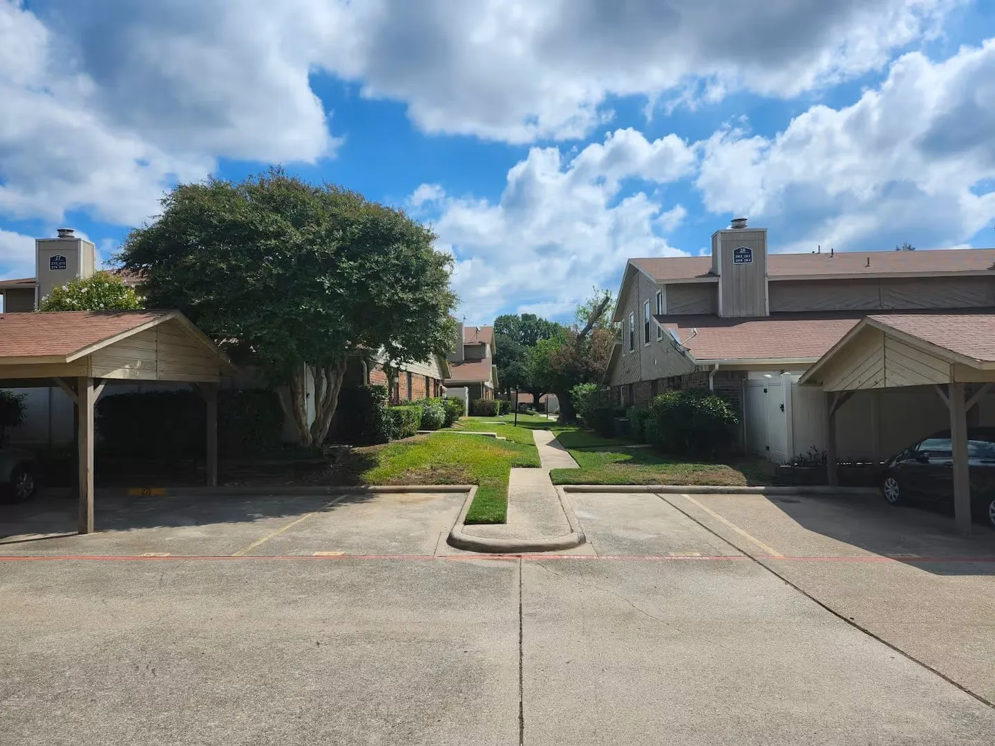Condominium For Rent in Dallas County , 2240 TARPLEY Road 284, Carrollton, Texas 75006, 3 Bedroom, 2 Bathroom, Garage spaces, 1,083 Sqft, built in 1982, Price $1,895, mls#21360840, Real Estate Agent in Carrollton, Homes For Rent in Dallas county, Homes For Rent in Carrollton, Realtor in Carrollton Texas, Real Estate Brokerage Independent Realty Texas, Luminita Cordes Realtor