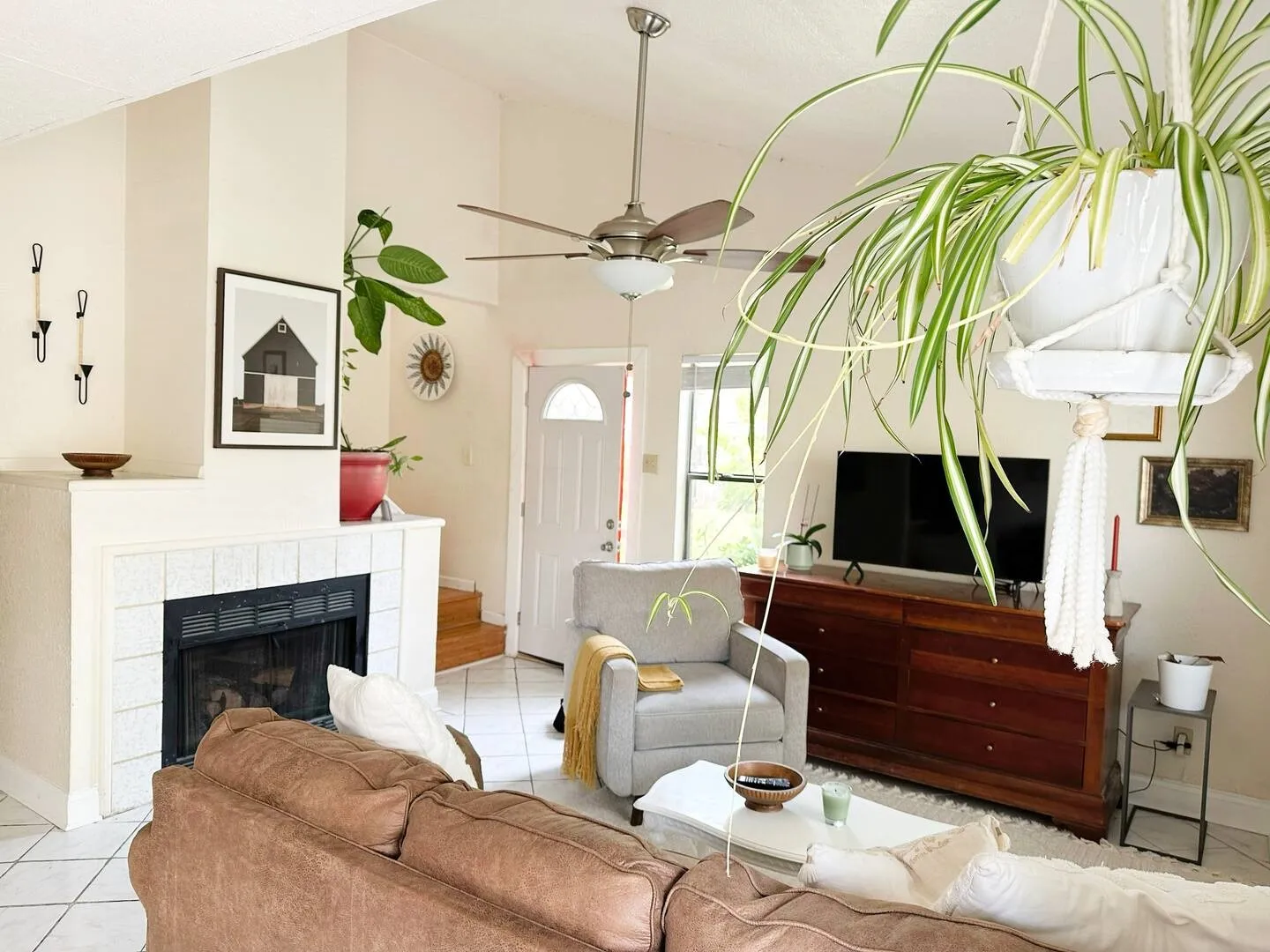 Condominium For Rent in Dallas County , 2240 TARPLEY Road 284, Carrollton, Texas 75006, 3 Bedroom, 2 Bathroom, Garage spaces, 1,083 Sqft, built in 1982, Price $1,895, mls#21360840, Real Estate Agent in Carrollton, Homes For Rent in Dallas county, Homes For Rent in Carrollton, Realtor in Carrollton Texas, Real Estate Brokerage Independent Realty Texas, Luminita Cordes Realtor