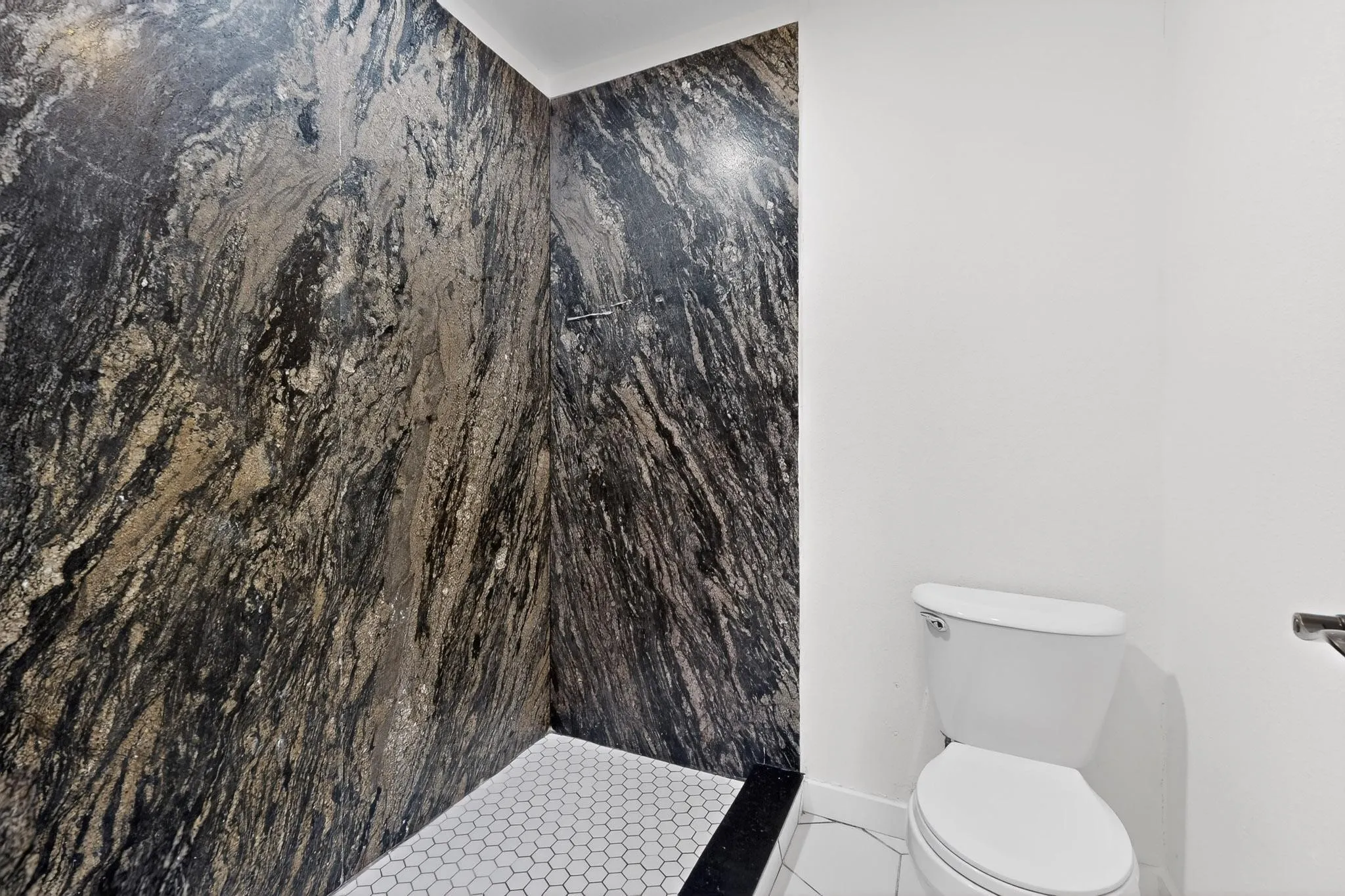 Single Family Residence For Rent in Dallas County , 400 Casa Bello Court, Irving, Texas 75062, 3 Bedroom, 2 Bathroom, 2 Garage spaces, 1,862 Sqft, built in 1966, mls#21360835, Real Estate Agent in Irving, Homes For Rent in Dallas county, Homes For Rent in Irving, Realtor in Irving Texas, Real Estate Brokerage Independent Realty Texas, Luminita Cordes Realtor