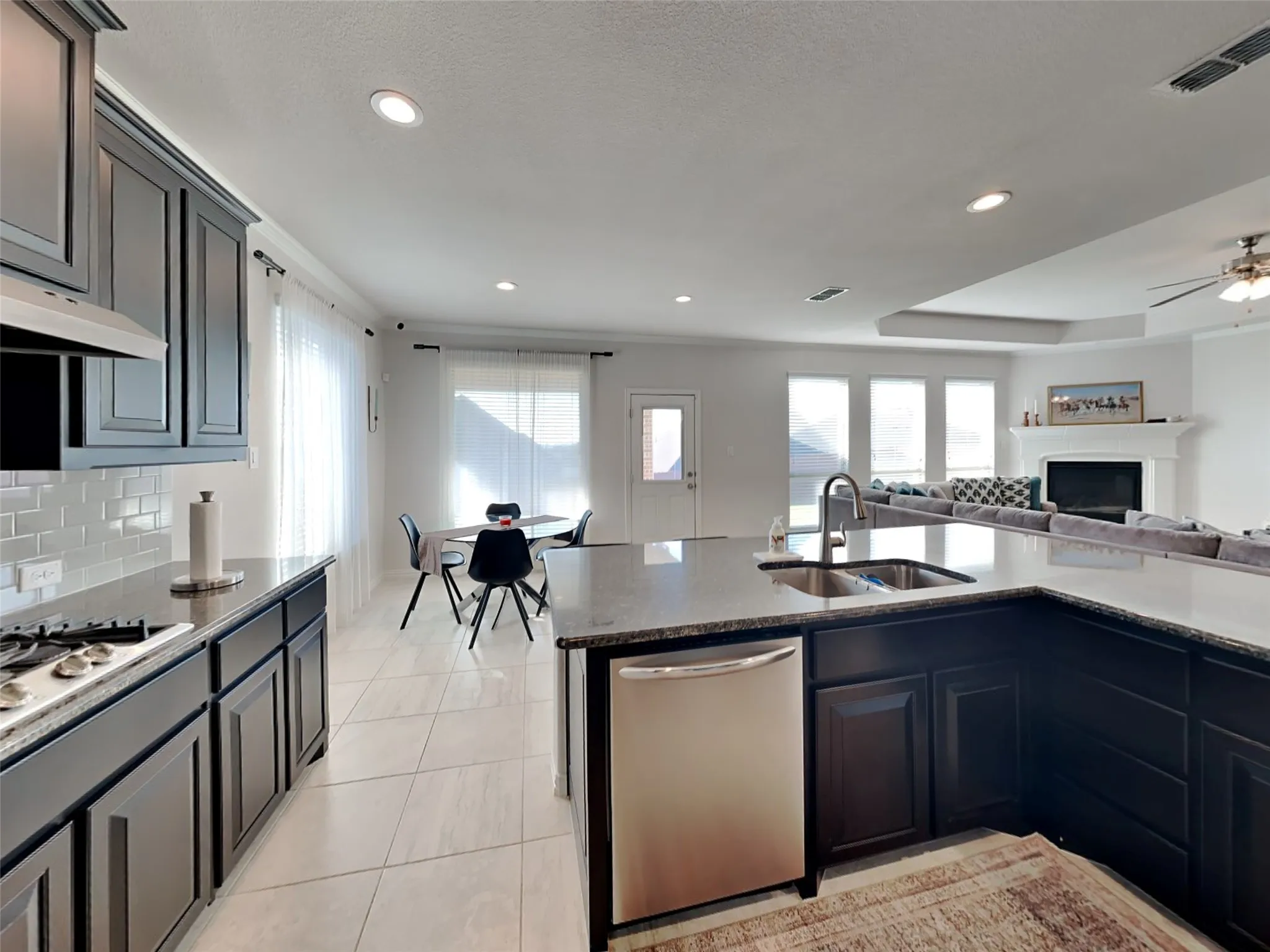 Single Family Residence For Rent in Parker County , 228 Open Sky Drive, Aledo, Texas 76008, 3 Bedroom, 3 Bathroom, 2 Garage spaces, 2,555 Sqft, built in 2018, mls#21360851, Real Estate Agent in Aledo, Homes For Rent in Parker county, Homes For Rent in Aledo, Realtor in Aledo Texas, Real Estate Brokerage Independent Realty Texas, Luminita Cordes Realtor