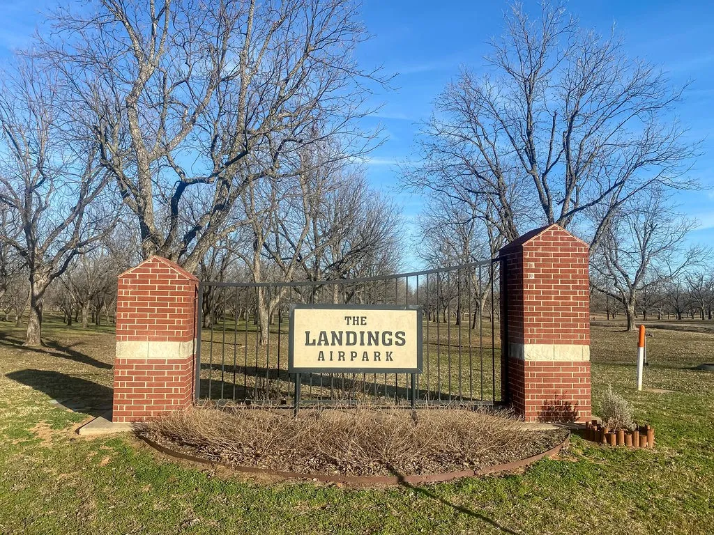 Unimproved Land For Sale in Hood County , 1160 E Landings N, Granbury, Texas 76049, 0, 0, Garage spaces, 0 Sqft, built in 0, Price $175,000, mls#21360653, Real Estate Agent in Granbury, Homes For Sale in Hood county, Homes For Sale in Granbury, Realtor in Granbury Texas, Real Estate Brokerage Independent Realty Texas, Luminita Cordes Realtor