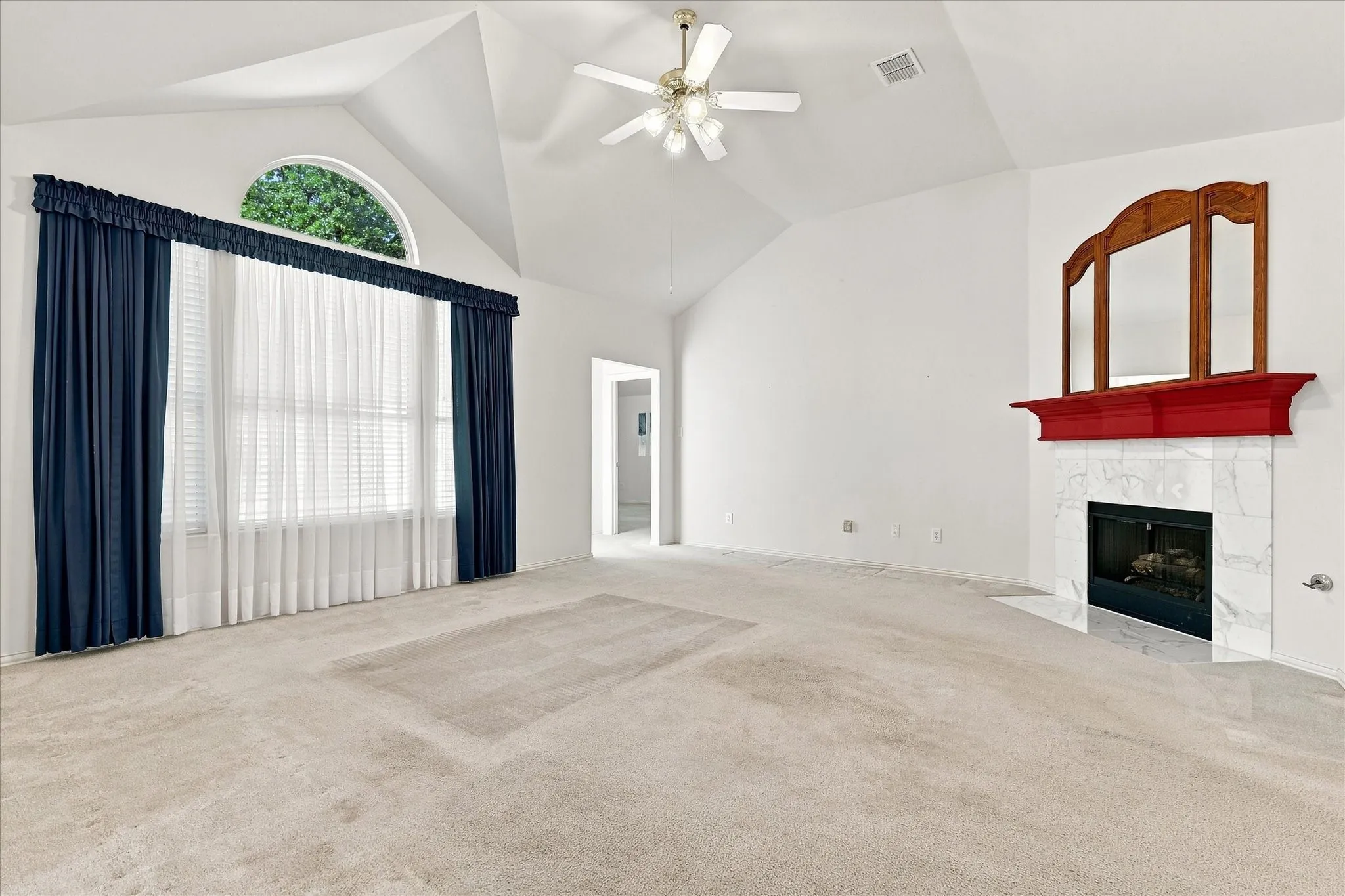 Single Family Residence For Sale in Denton County , 2806 Warwick Drive, Corinth, Texas 76210, 3 Bedroom, 2 Bathroom, 2 Garage spaces, 2,031 Sqft, built in 2001, mls#21360832, Real Estate Agent in Corinth, Homes For Sale in Denton county, Homes For Sale in Corinth, Realtor in Corinth Texas, Real Estate Brokerage Independent Realty Texas, Luminita Cordes Realtor