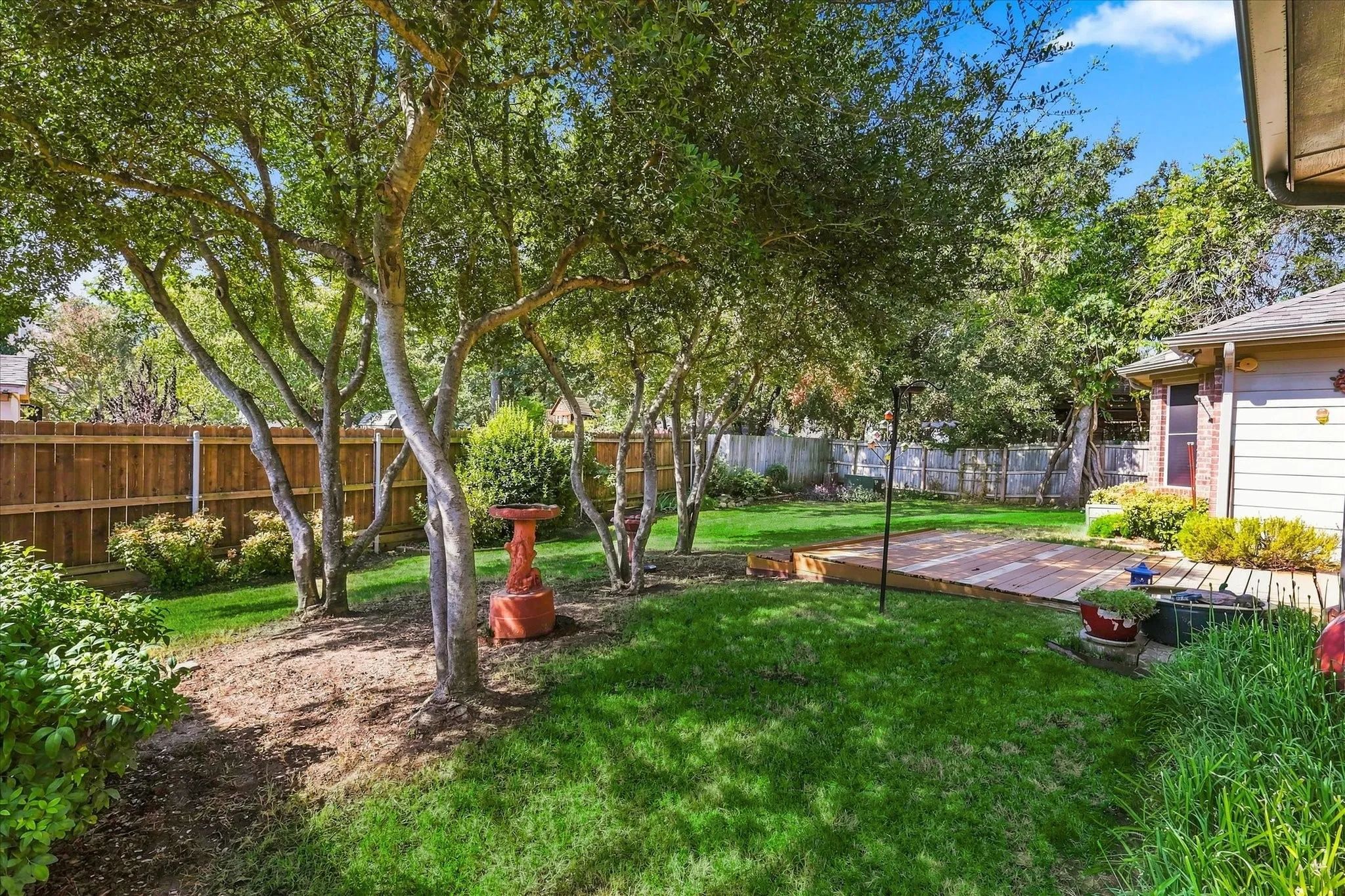 Single Family Residence For Sale in Denton County , 2806 Warwick Drive, Corinth, Texas 76210, 3 Bedroom, 2 Bathroom, 2 Garage spaces, 2,031 Sqft, built in 2001, mls#21360832, Real Estate Agent in Corinth, Homes For Sale in Denton county, Homes For Sale in Corinth, Realtor in Corinth Texas, Real Estate Brokerage Independent Realty Texas, Luminita Cordes Realtor
