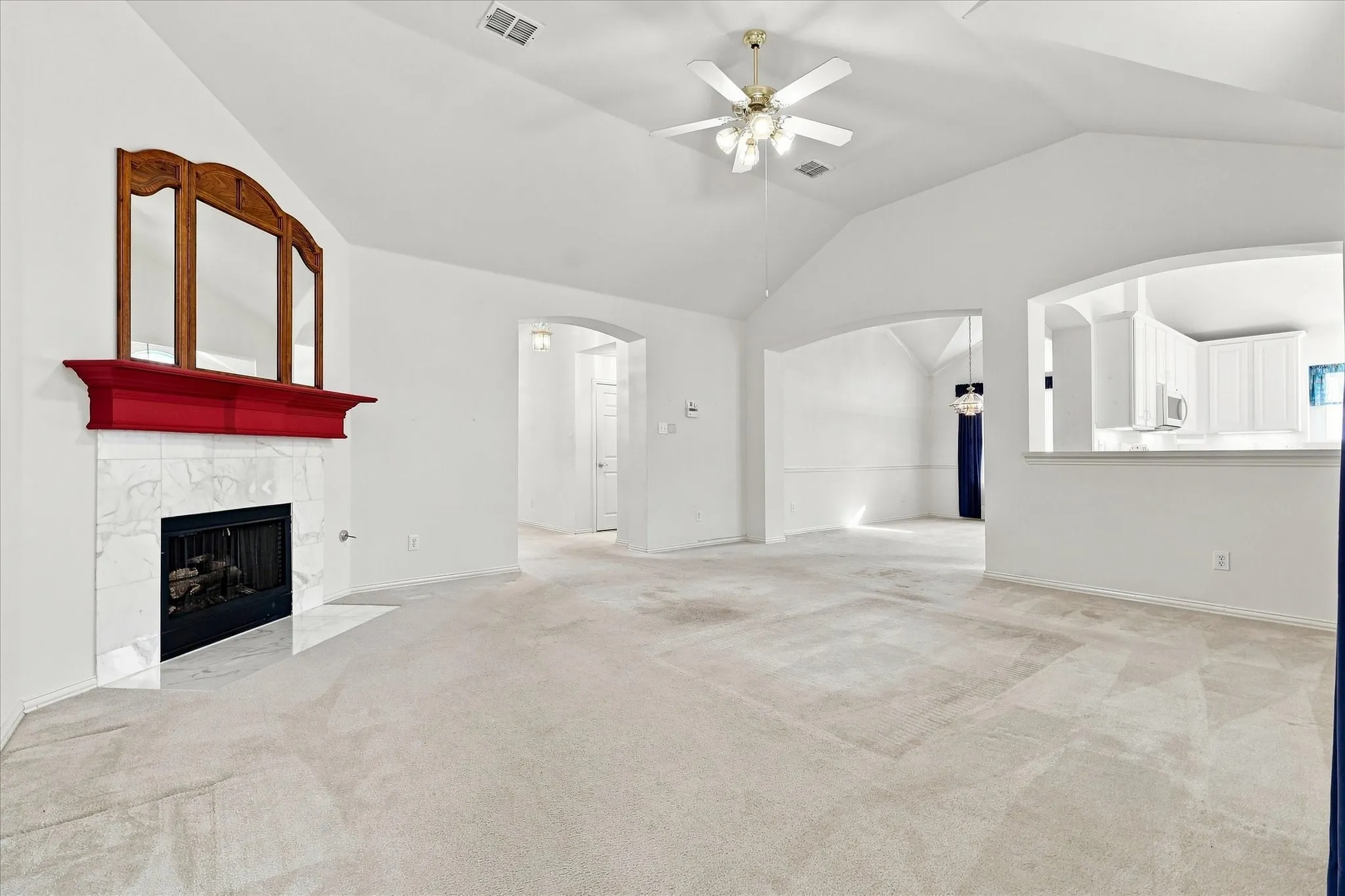 Single Family Residence For Sale in Denton County , 2806 Warwick Drive, Corinth, Texas 76210, 3 Bedroom, 2 Bathroom, 2 Garage spaces, 2,031 Sqft, built in 2001, mls#21360832, Real Estate Agent in Corinth, Homes For Sale in Denton county, Homes For Sale in Corinth, Realtor in Corinth Texas, Real Estate Brokerage Independent Realty Texas, Luminita Cordes Realtor