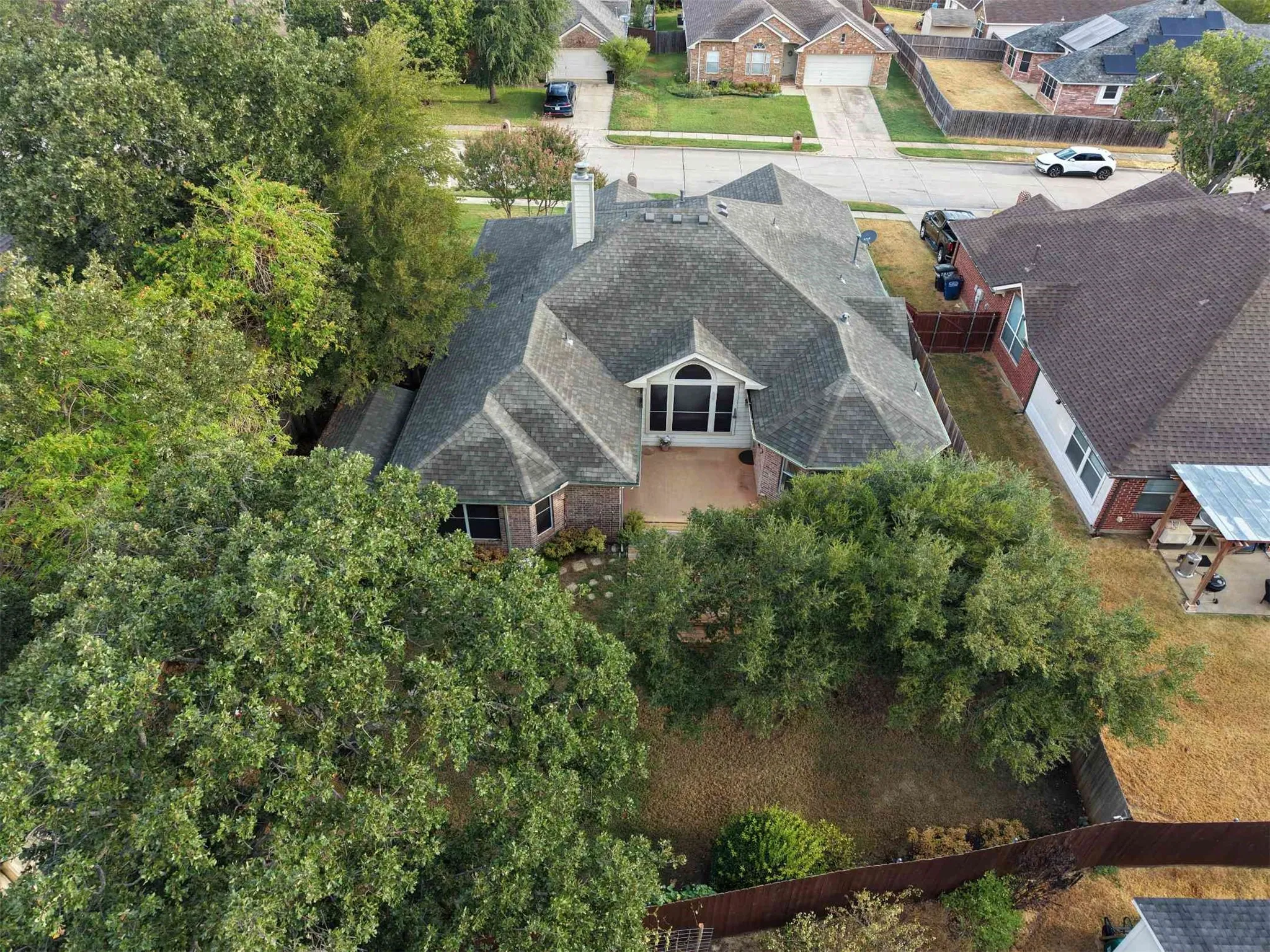 Single Family Residence For Sale in Denton County , 2806 Warwick Drive, Corinth, Texas 76210, 3 Bedroom, 2 Bathroom, 2 Garage spaces, 2,031 Sqft, built in 2001, mls#21360832, Real Estate Agent in Corinth, Homes For Sale in Denton county, Homes For Sale in Corinth, Realtor in Corinth Texas, Real Estate Brokerage Independent Realty Texas, Luminita Cordes Realtor