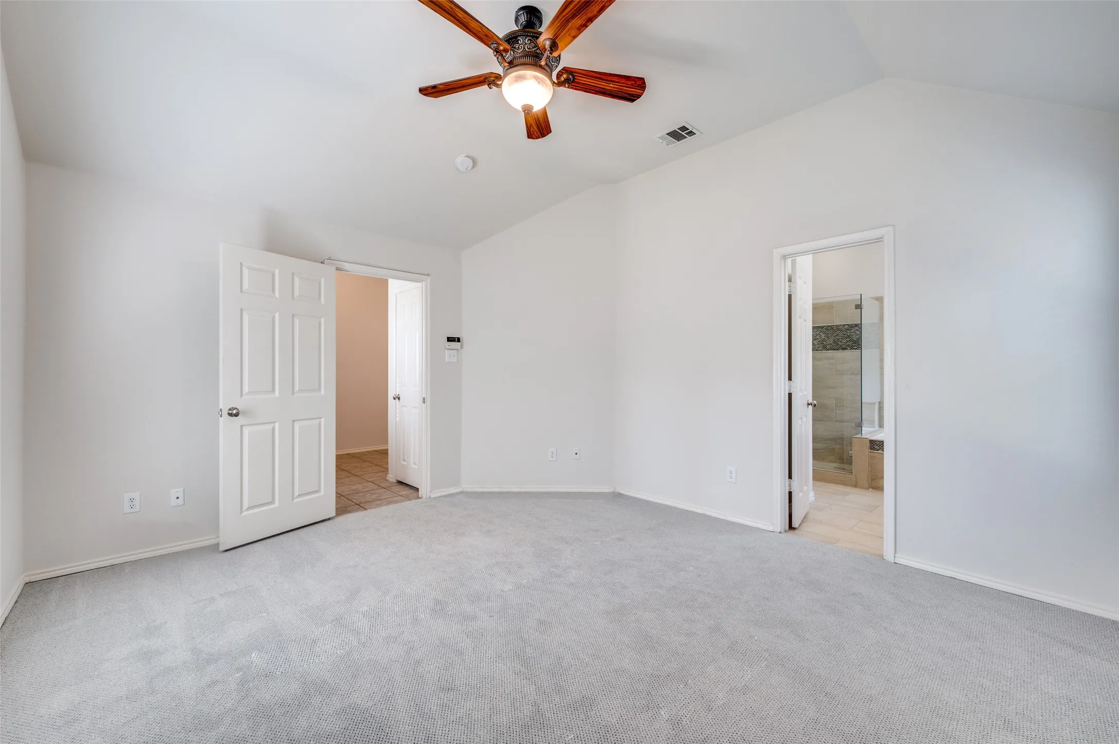 Single Family Residence For Sale in Denton County , 9133 Wichita Trail, Frisco, Texas 75033, 3 Bedroom, 2 Bathroom, 2 Garage spaces, 1,552 Sqft, built in 1999, mls#21359531, Real Estate Agent in Frisco, Homes For Sale in Denton county, Homes For Sale in Frisco, Realtor in Frisco Texas, Real Estate Brokerage Independent Realty Texas, Luminita Cordes Realtor