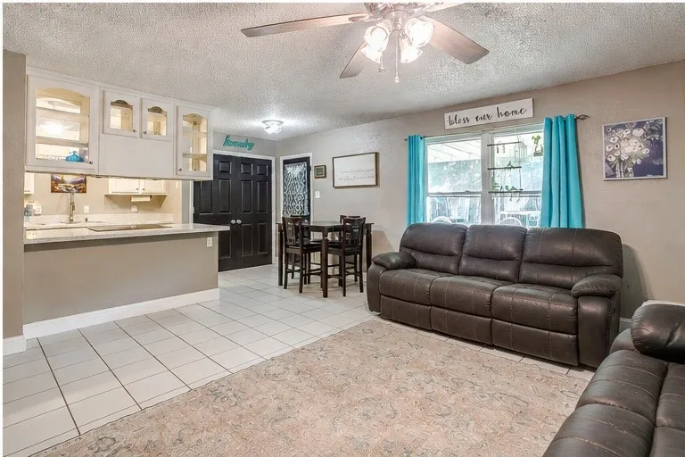 Single Family Residence For Sale in Tarrant County , 1105 Patrick Street, Crowley, Texas 76036, 3 Bedroom, 2 Bathroom, 2 Garage spaces, 1,222 Sqft, built in 1976, mls#21360858, Real Estate Agent in Crowley, Homes For Sale in Tarrant county, Homes For Sale in Crowley, Realtor in Crowley Texas, Real Estate Brokerage Independent Realty Texas, Luminita Cordes Realtor