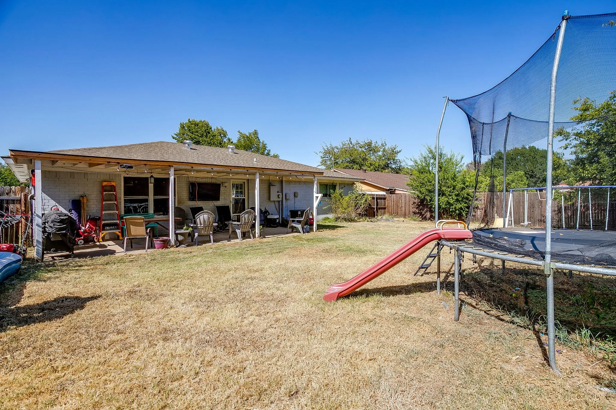 Single Family Residence For Sale in Tarrant County , 1105 Patrick Street, Crowley, Texas 76036, 3 Bedroom, 2 Bathroom, 2 Garage spaces, 1,222 Sqft, built in 1976, mls#21360858, Real Estate Agent in Crowley, Homes For Sale in Tarrant county, Homes For Sale in Crowley, Realtor in Crowley Texas, Real Estate Brokerage Independent Realty Texas, Luminita Cordes Realtor