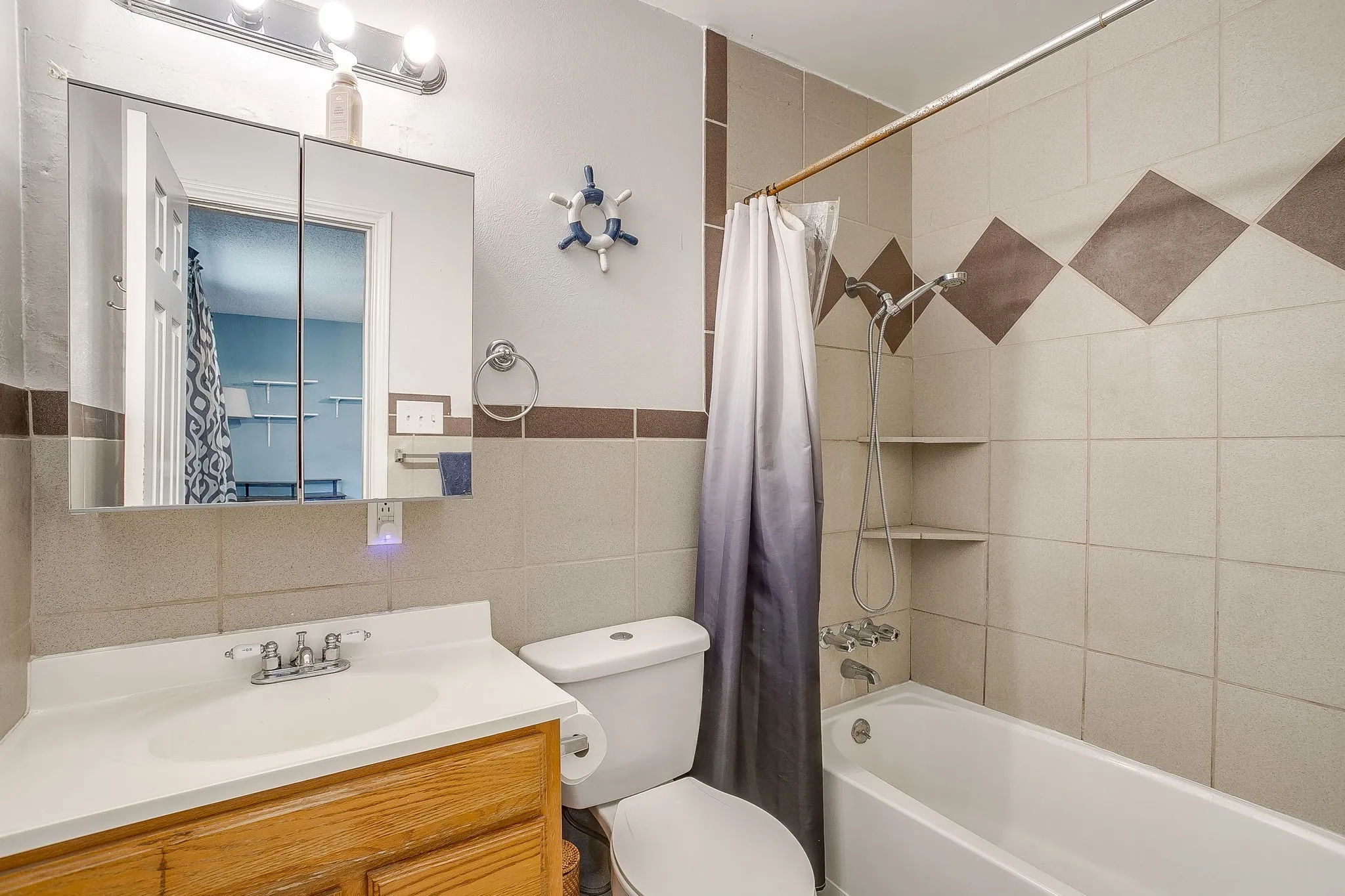 Single Family Residence For Sale in Tarrant County , 1105 Patrick Street, Crowley, Texas 76036, 3 Bedroom, 2 Bathroom, 2 Garage spaces, 1,222 Sqft, built in 1976, mls#21360858, Real Estate Agent in Crowley, Homes For Sale in Tarrant county, Homes For Sale in Crowley, Realtor in Crowley Texas, Real Estate Brokerage Independent Realty Texas, Luminita Cordes Realtor