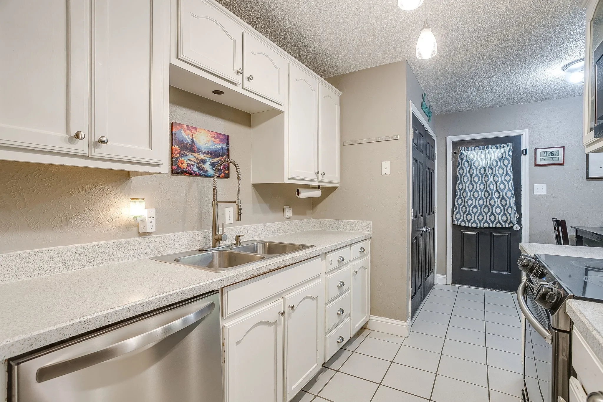 Single Family Residence For Sale in Tarrant County , 1105 Patrick Street, Crowley, Texas 76036, 3 Bedroom, 2 Bathroom, 2 Garage spaces, 1,222 Sqft, built in 1976, mls#21360858, Real Estate Agent in Crowley, Homes For Sale in Tarrant county, Homes For Sale in Crowley, Realtor in Crowley Texas, Real Estate Brokerage Independent Realty Texas, Luminita Cordes Realtor