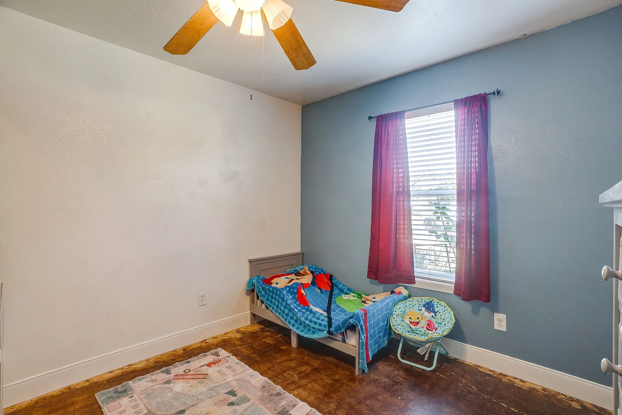 Single Family Residence For Sale in Tarrant County , 1105 Patrick Street, Crowley, Texas 76036, 3 Bedroom, 2 Bathroom, 2 Garage spaces, 1,222 Sqft, built in 1976, mls#21360858, Real Estate Agent in Crowley, Homes For Sale in Tarrant county, Homes For Sale in Crowley, Realtor in Crowley Texas, Real Estate Brokerage Independent Realty Texas, Luminita Cordes Realtor